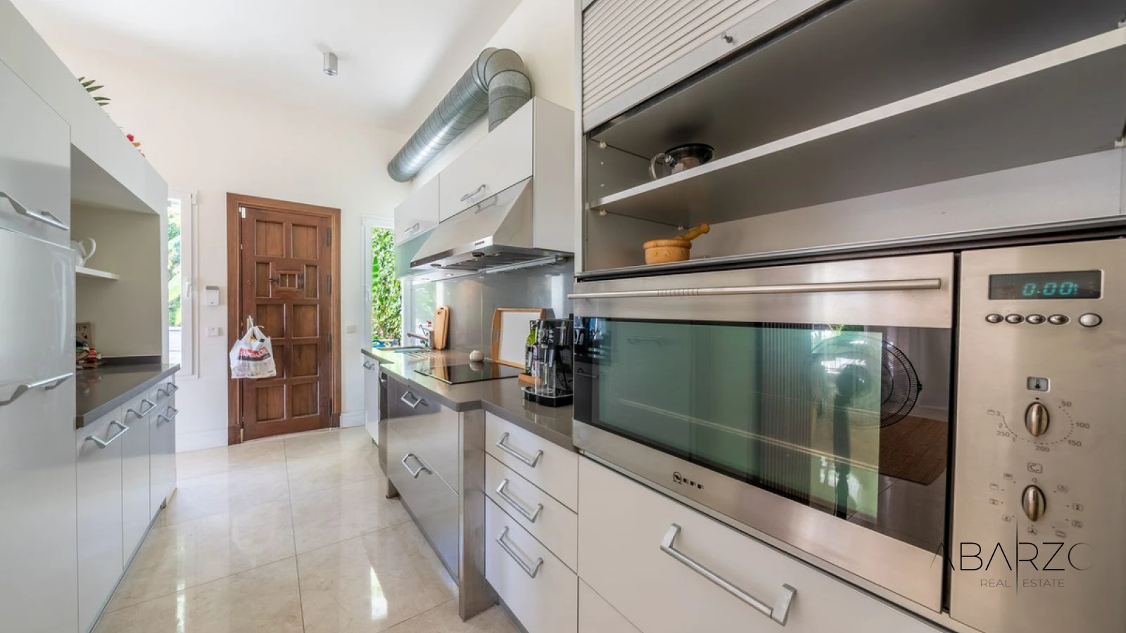 Villa with Garden and Expansion Potential in Los Almendros, Benahavís — interior, Los Arqueros, Benahavís (15 of 27)