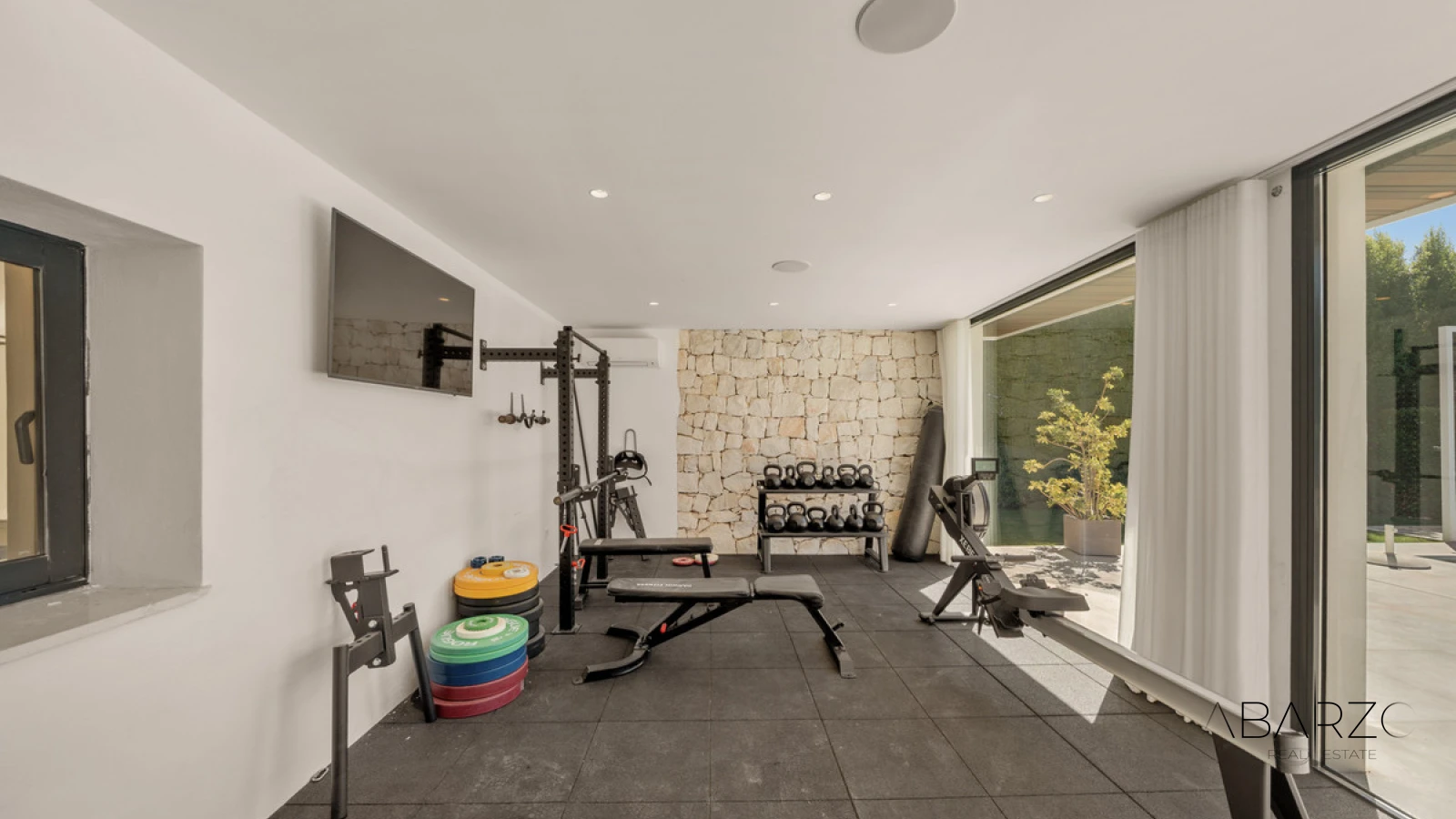 Villa in Nueva Andalucía with Frontline Golf and Infinity Pool — interior, Nueva Andalucía, Marbella (41 of 49)