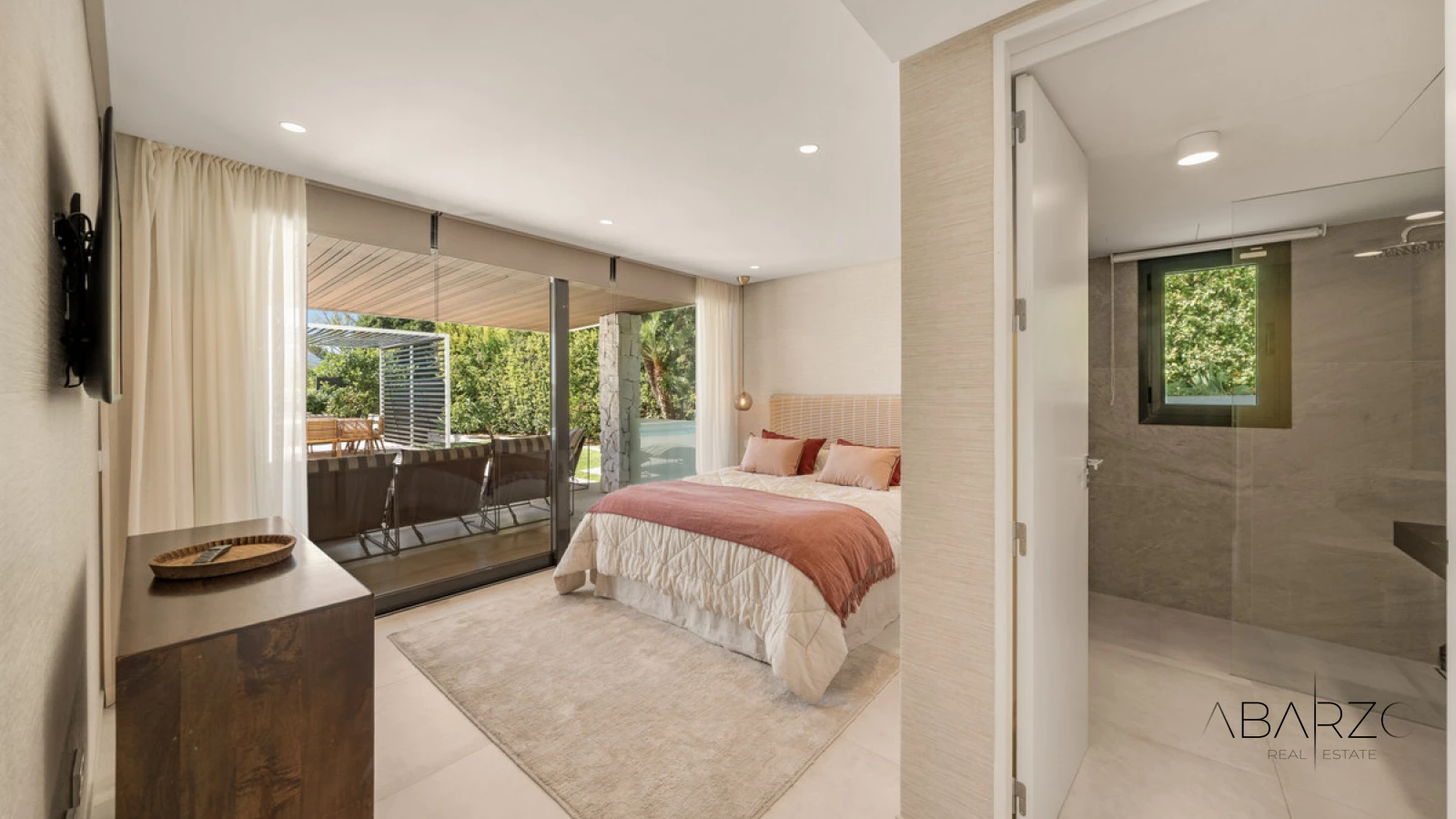 Villa in Nueva Andalucía with Frontline Golf and Infinity Pool — interior, Nueva Andalucía, Marbella (33 of 49)