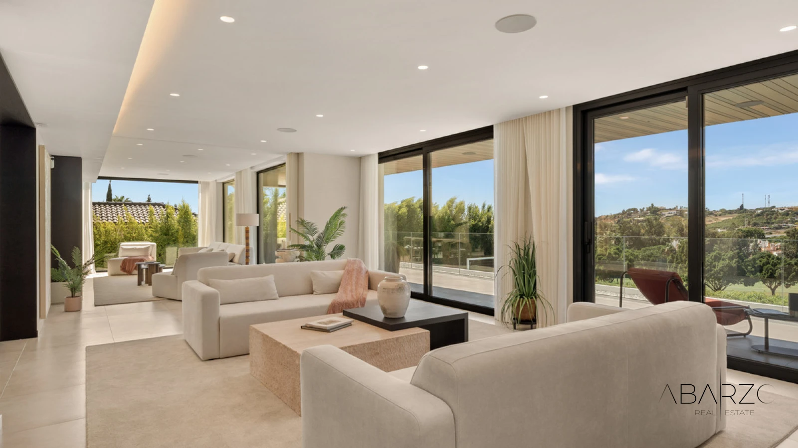 Villa in Nueva Andalucía with Frontline Golf and Infinity Pool — interior, Nueva Andalucía, Marbella (4 of 49)