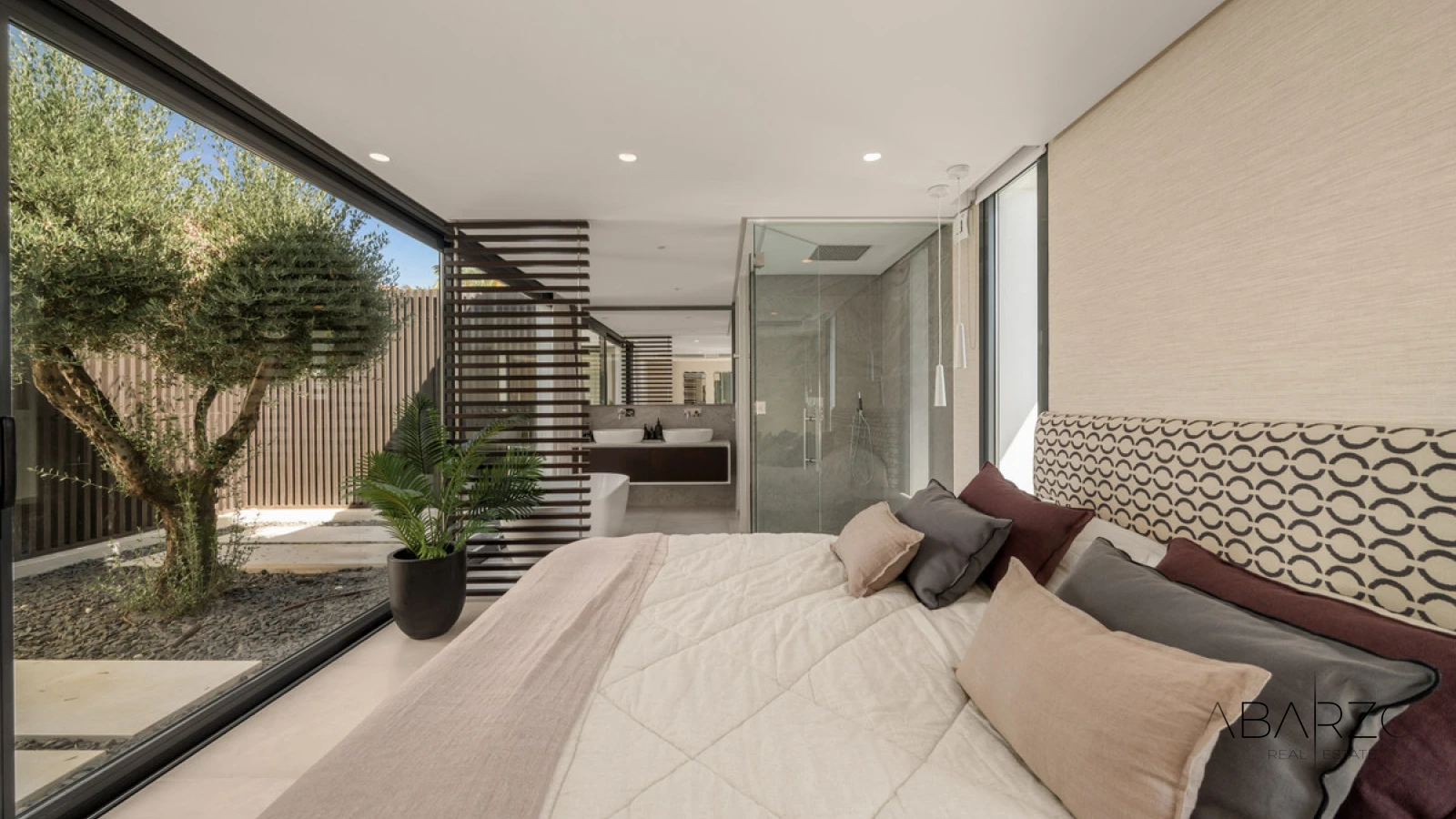 Villa in Nueva Andalucía with Frontline Golf and Infinity Pool — interior, Nueva Andalucía, Marbella (19 of 49)