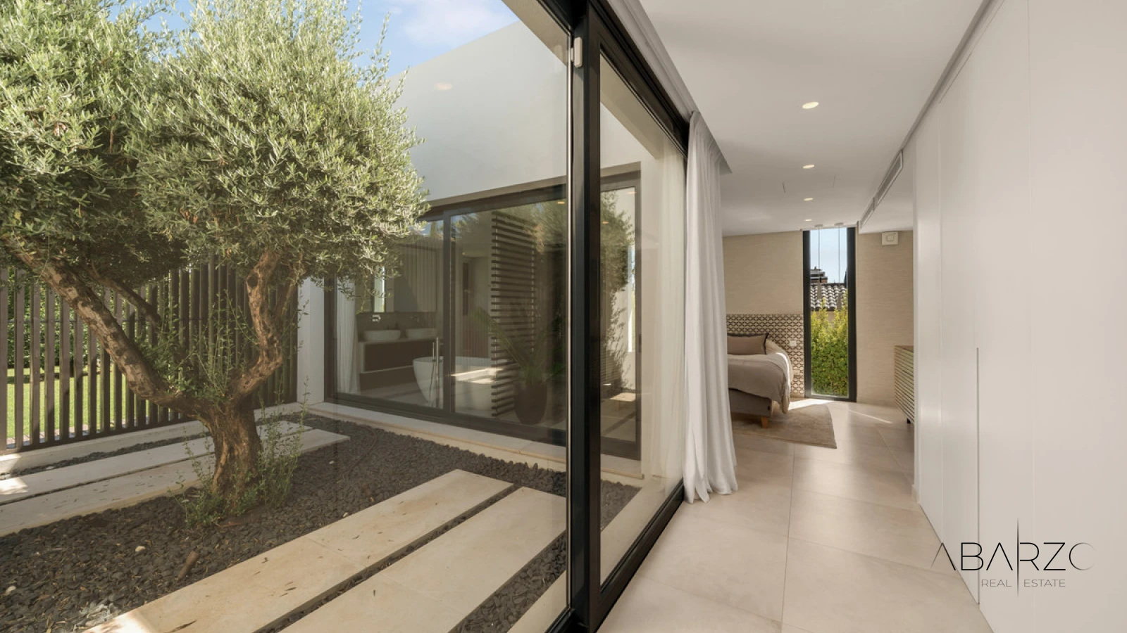 Villa in Nueva Andalucía with Frontline Golf and Infinity Pool — interior, Nueva Andalucía, Marbella (17 of 49)