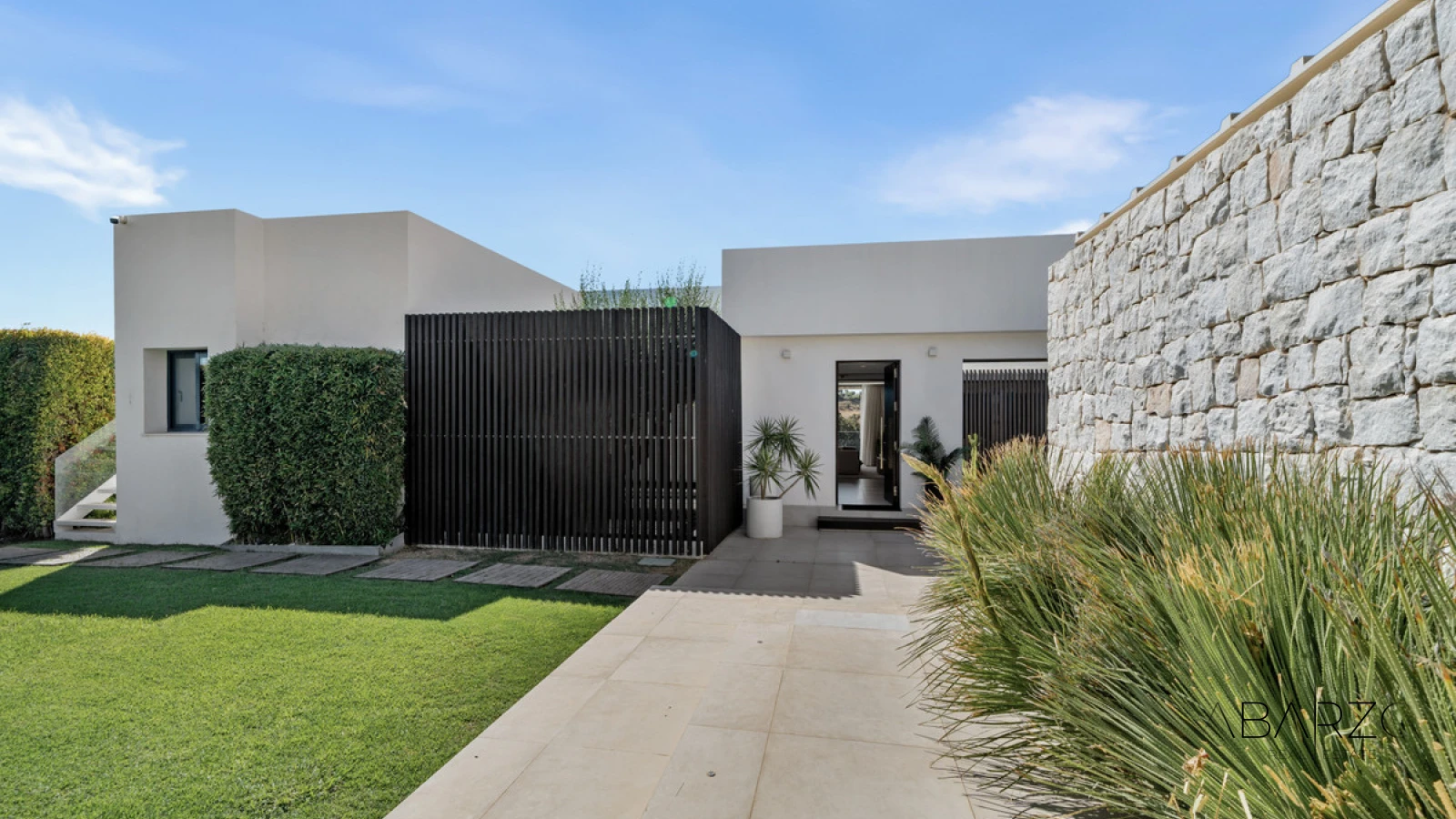 Villa in Nueva Andalucía with Frontline Golf and Infinity Pool — interior, Nueva Andalucía, Marbella (2 of 49)