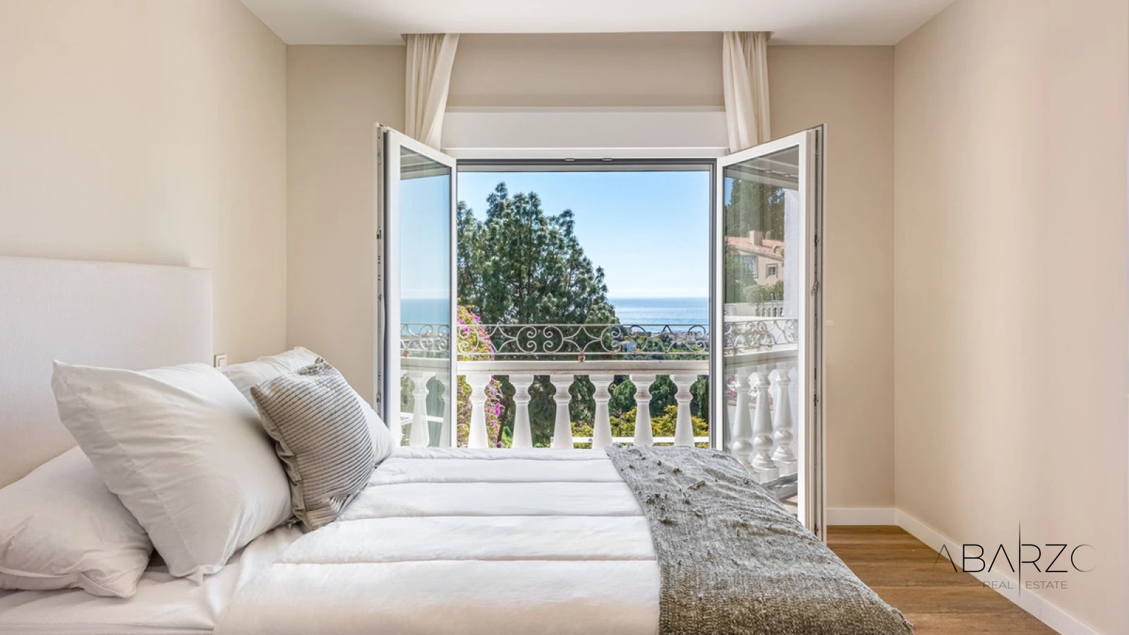 Exceptional 5-Bedroom Villa with Panoramic Sea Views in Marbella's La Montua — interior, Marbella (9 of 21)