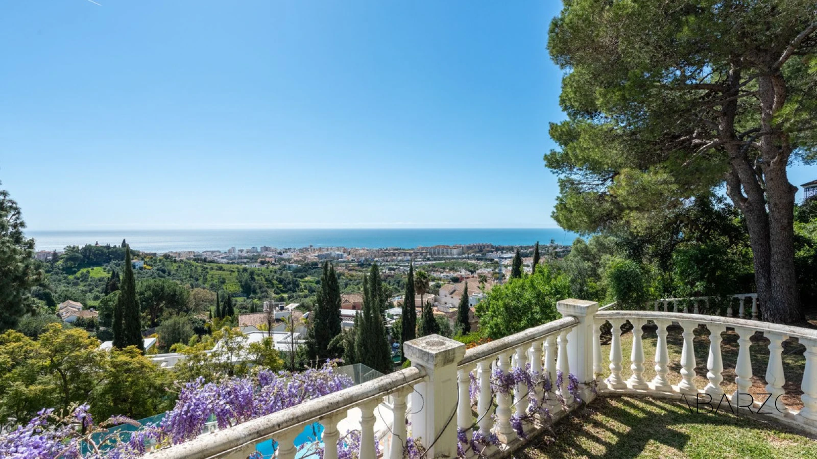 Exceptional 5-Bedroom Villa with Panoramic Sea Views in Marbella's La Montua — interior, Marbella (18 of 21)
