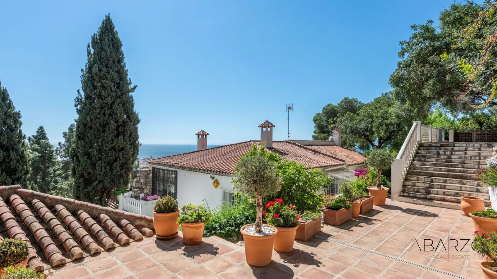 Exceptional 5-Bedroom Villa with Panoramic Sea Views in Marbella's La Montua — interior, Marbella (14 of 21)