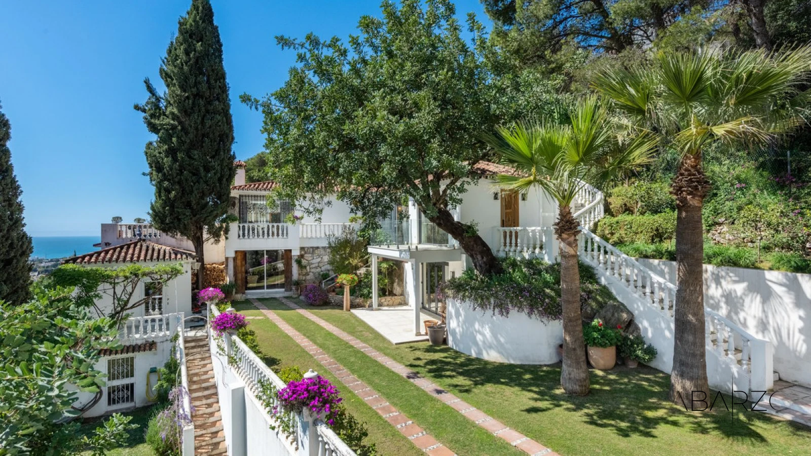 Exceptional 5-Bedroom Villa with Panoramic Sea Views in Marbella's La Montua — interior, Marbella (12 of 21)