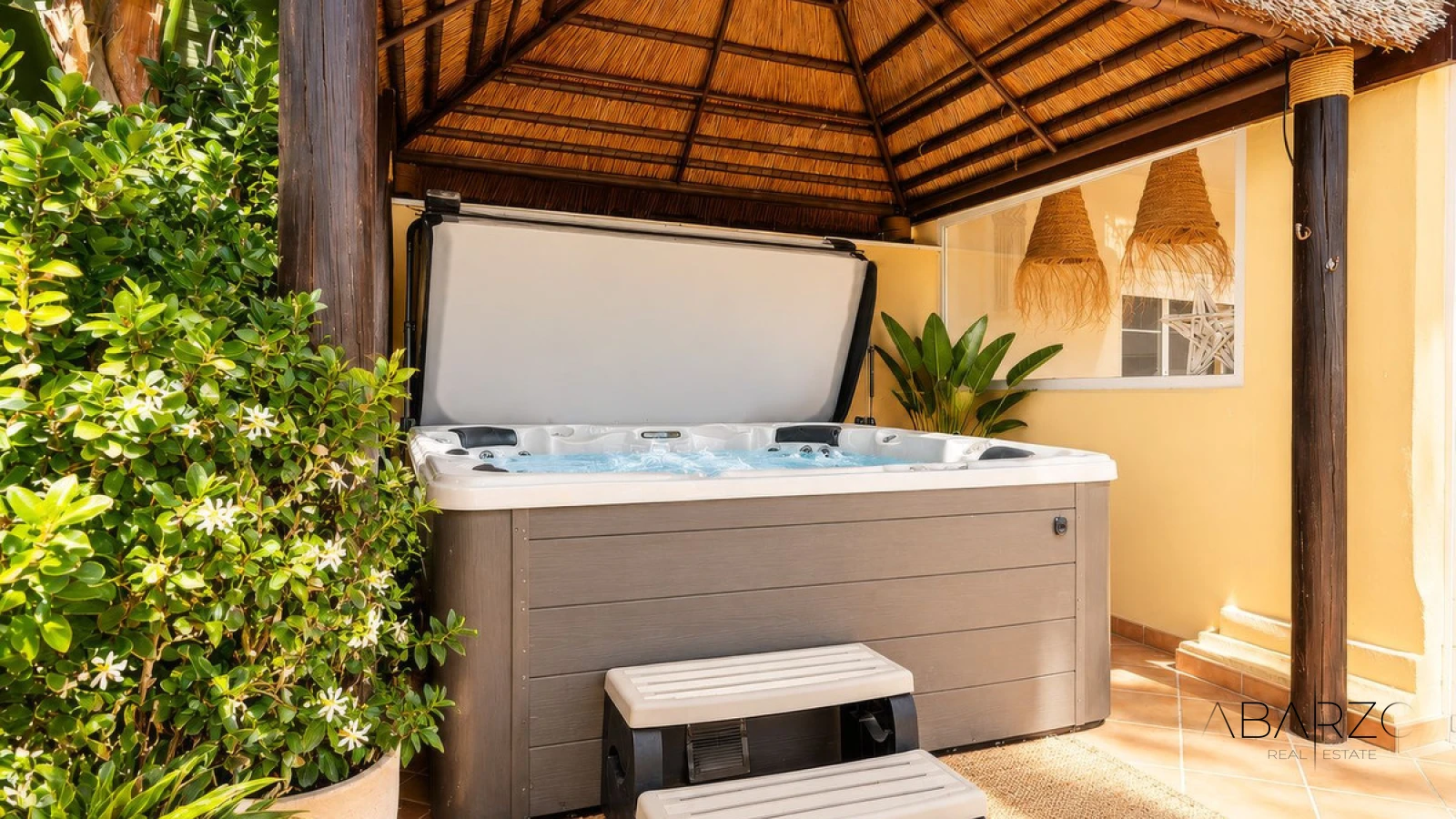 Remodelled Corner Garden Apartment in Cumbres del Rodeo, Marbella — interior, Nueva Andalucía, Marbella (11 of 15)
