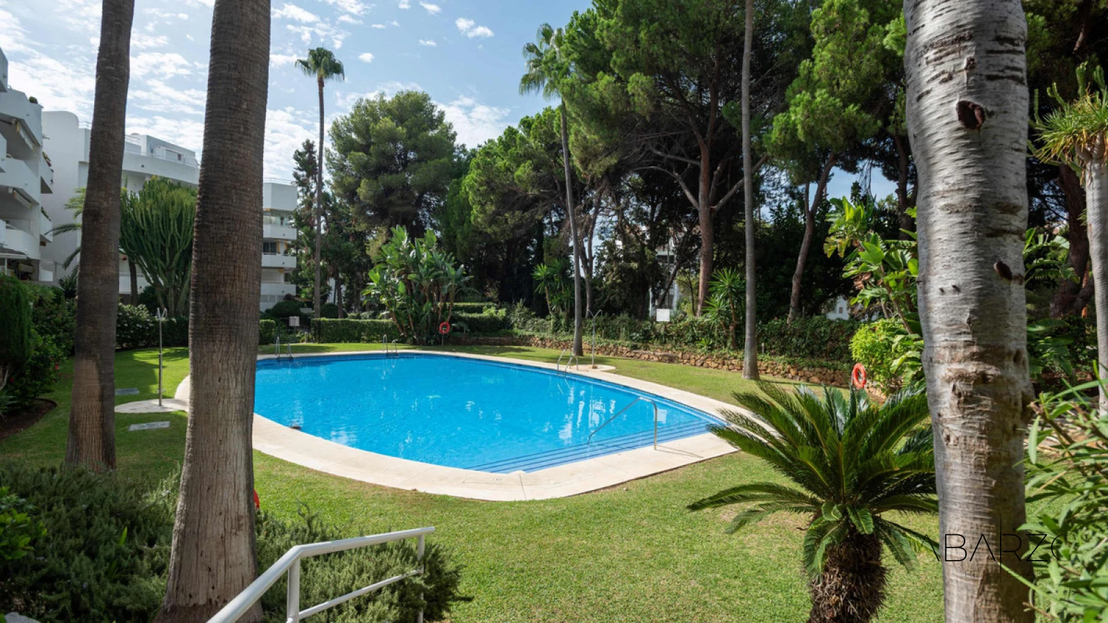 Three-Bedroom Apartment in a Garden Setting, Río Real, Marbella — interior, Marbella East, Marbella (2 of 30)