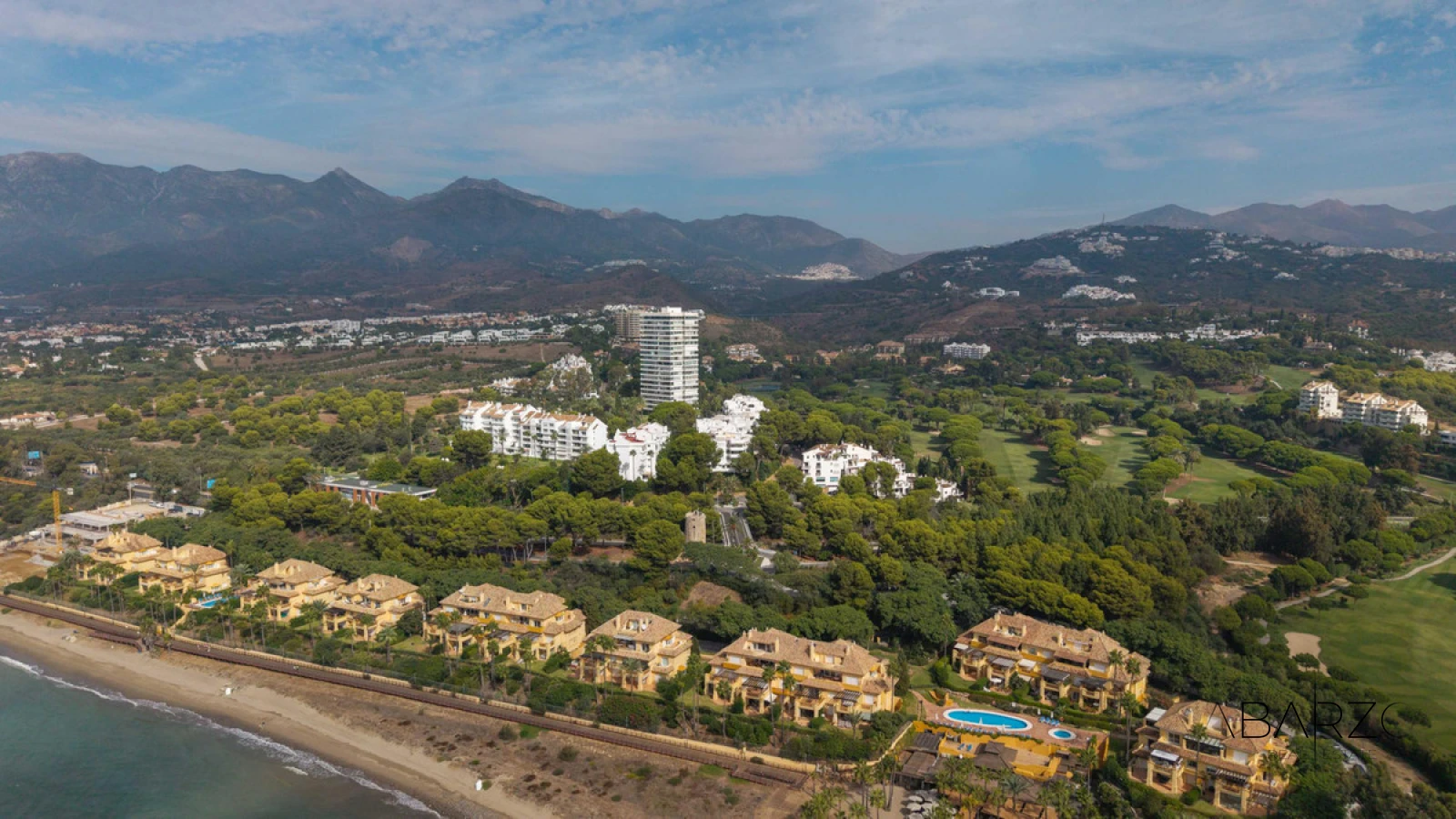 Three-Bedroom Apartment in a Garden Setting, Río Real, Marbella — interior, Marbella East, Marbella (22 of 30)