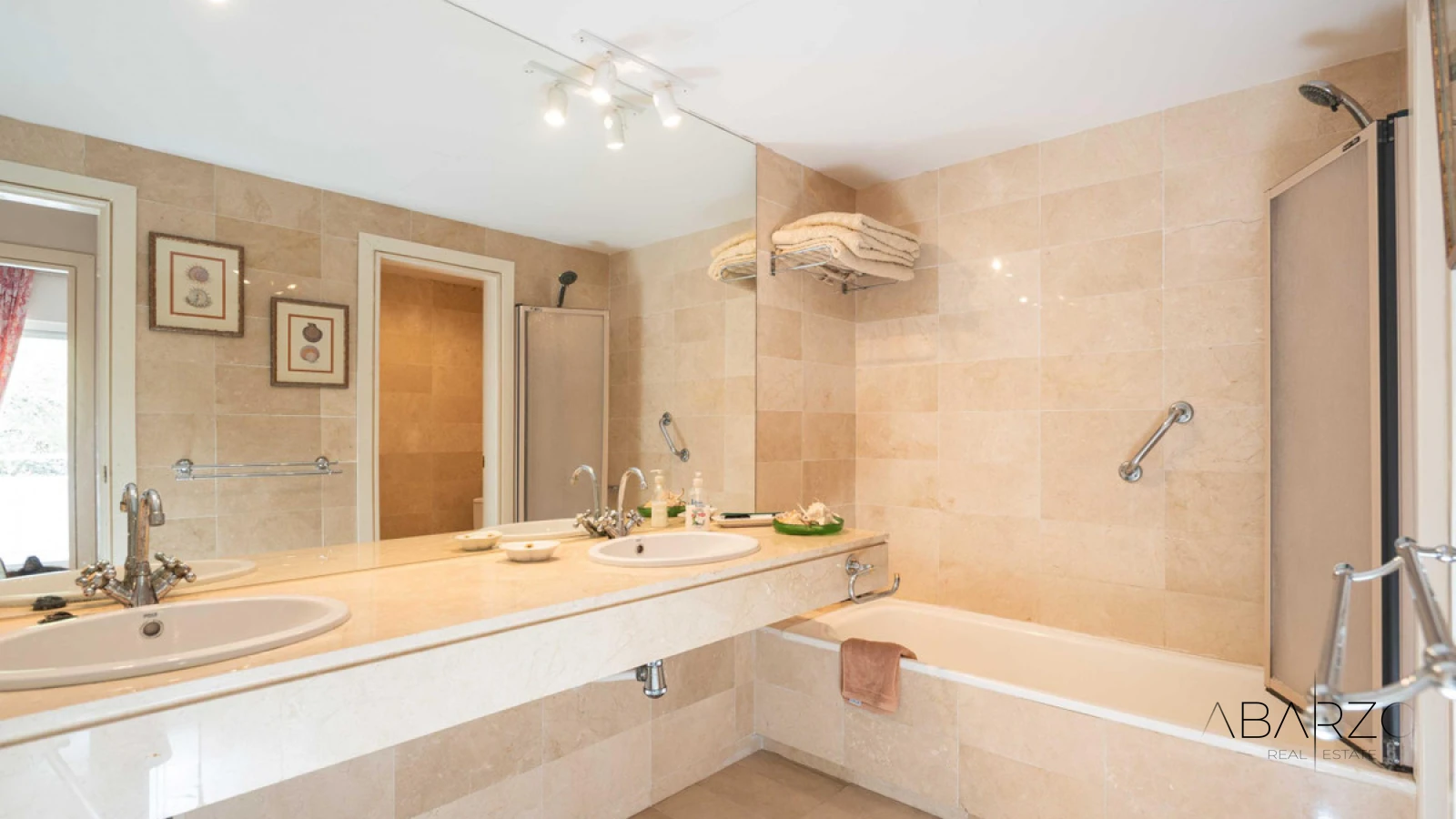 Three-Bedroom Apartment in a Garden Setting, Río Real, Marbella — interior, Marbella East, Marbella (10 of 30)