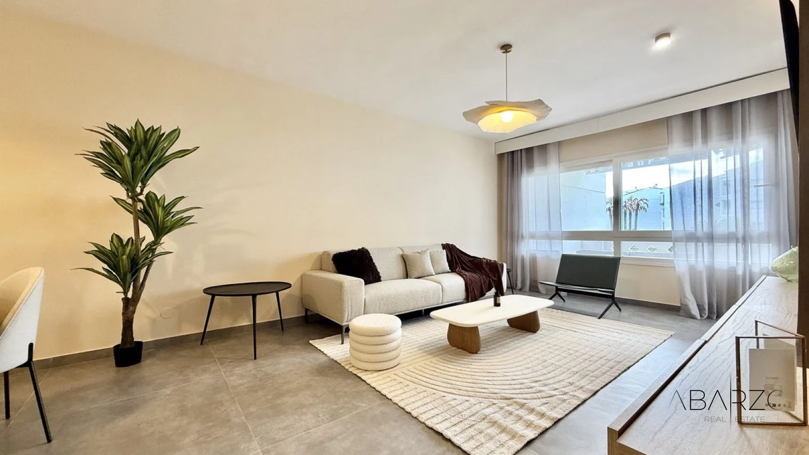 Renoviertes Ein-Zimmer-Apartment, erste Strandlinie, Puerto Banús, Marbella — interior, Puerto Banús, Marbella (18 of 28)