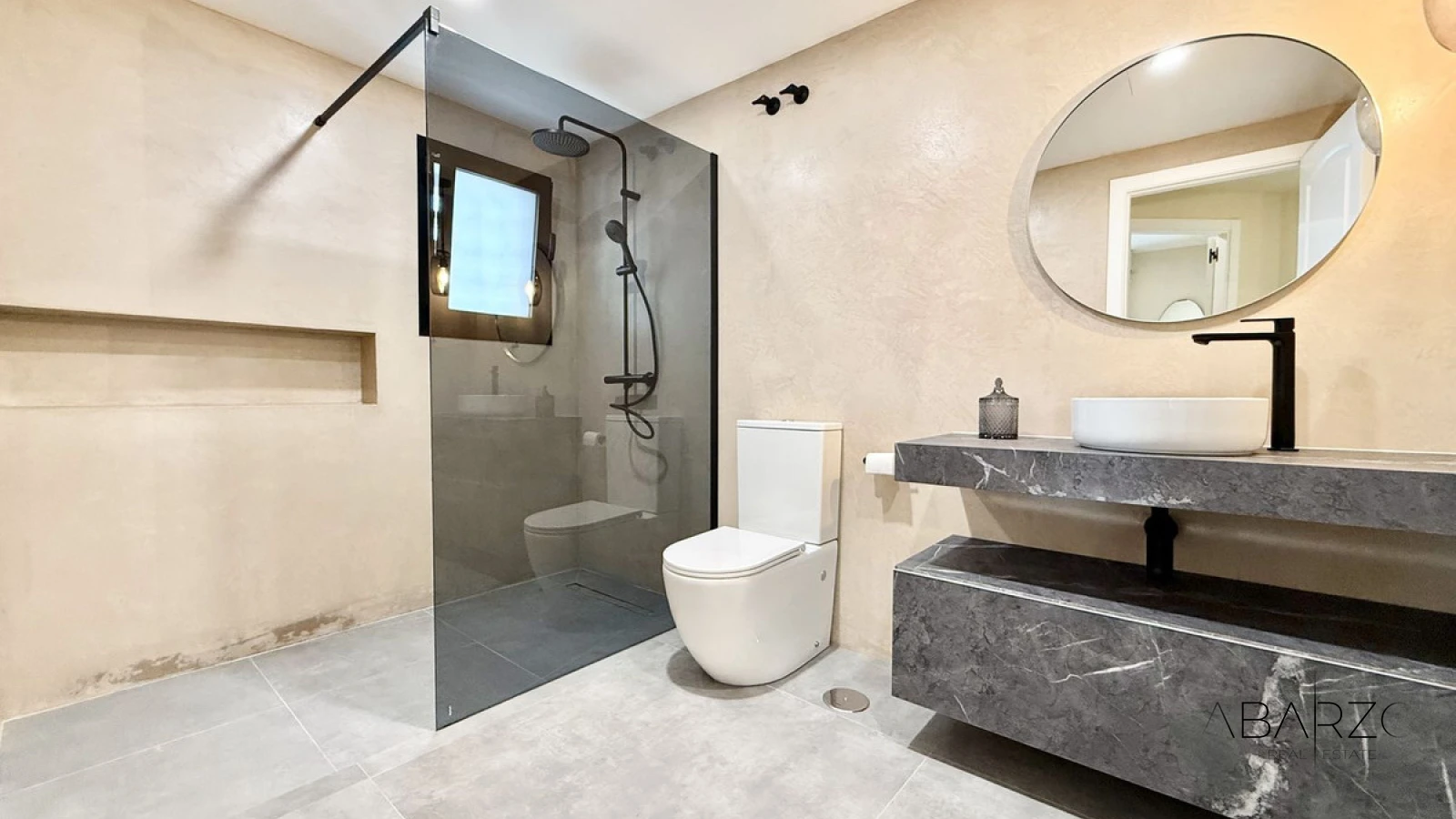 Renoviertes Ein-Zimmer-Apartment, erste Strandlinie, Puerto Banús, Marbella — interior, Puerto Banús, Marbella (13 of 28)