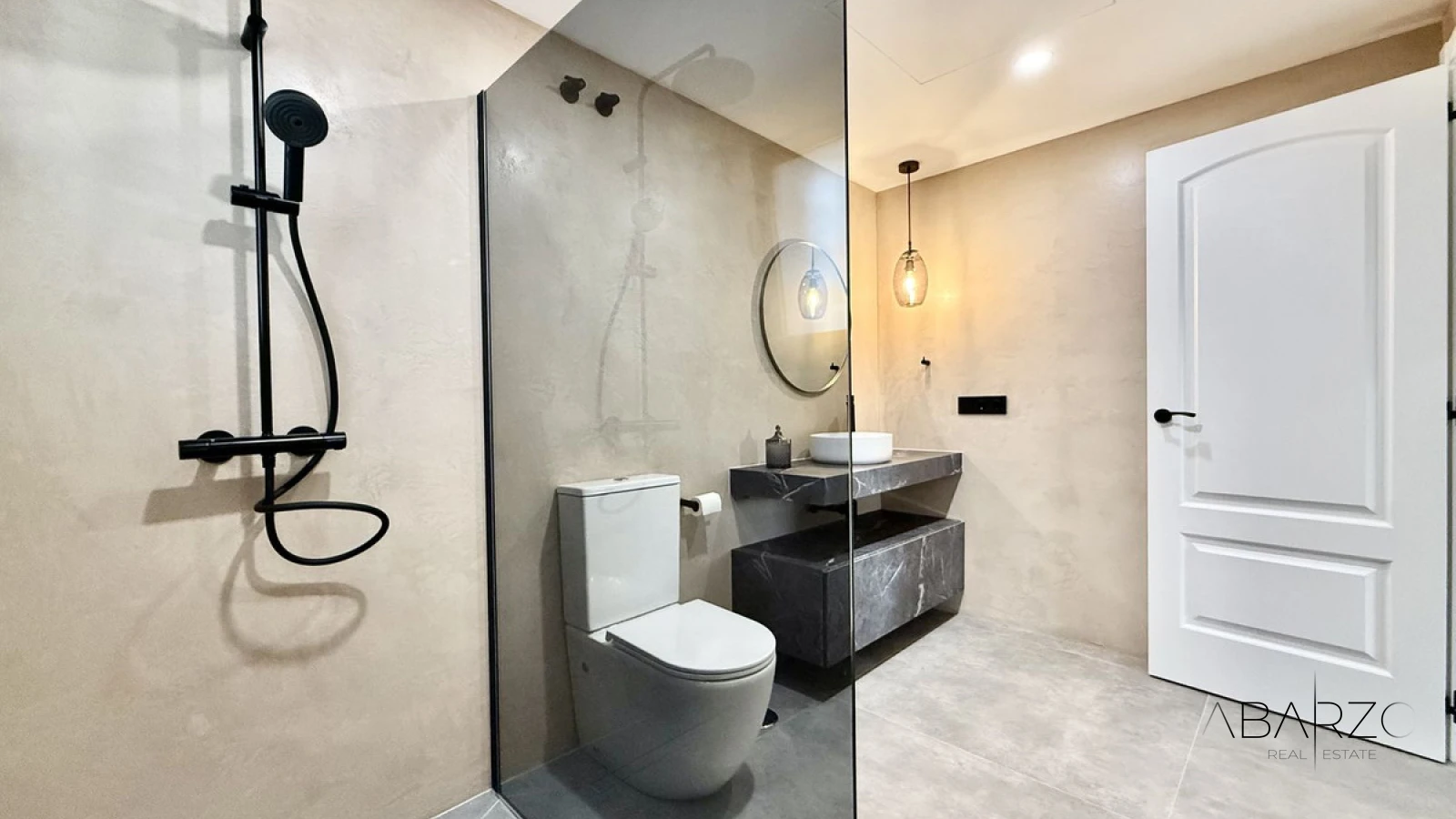 Renoviertes Ein-Zimmer-Apartment, erste Strandlinie, Puerto Banús, Marbella — interior, Puerto Banús, Marbella (14 of 28)