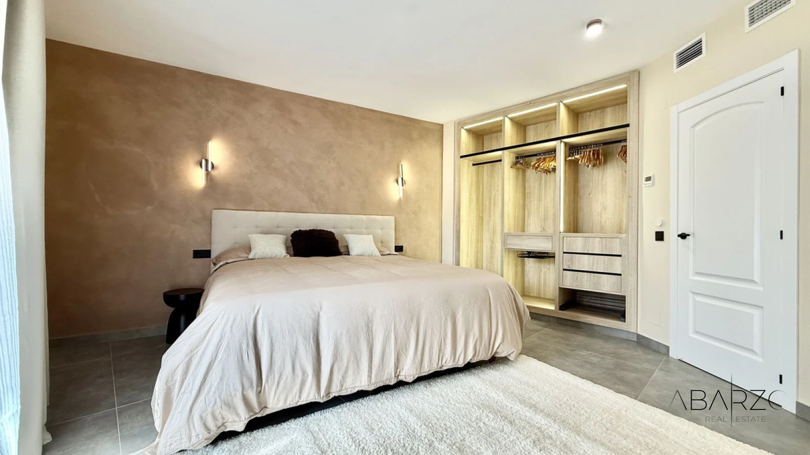Renoviertes Ein-Zimmer-Apartment, erste Strandlinie, Puerto Banús, Marbella — interior, Puerto Banús, Marbella (11 of 28)