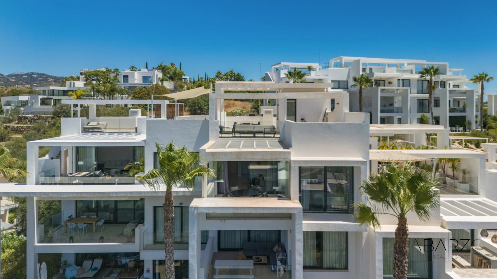 Ático con vistas al mar y al golf en Atalaya Hills, Benahavís — luxury property for sale in Benahavís
