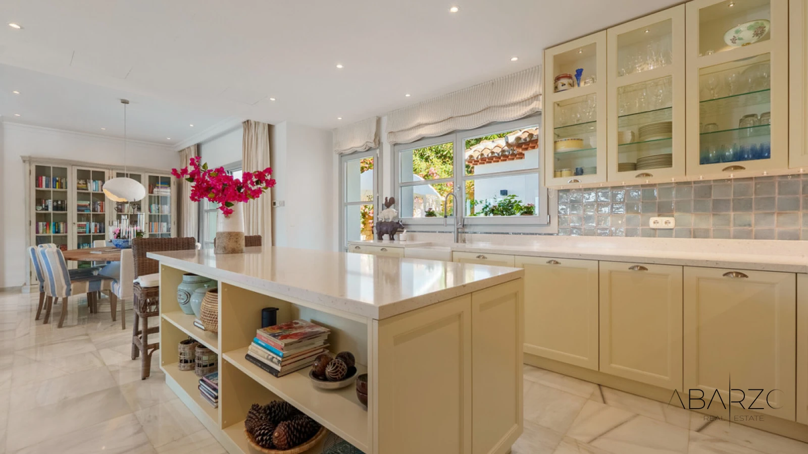 Одноуровневая средиземноморская вилла в Сьерра Бланка, Марбелья — interior, Golden Mile, Marbella (12 of 49)