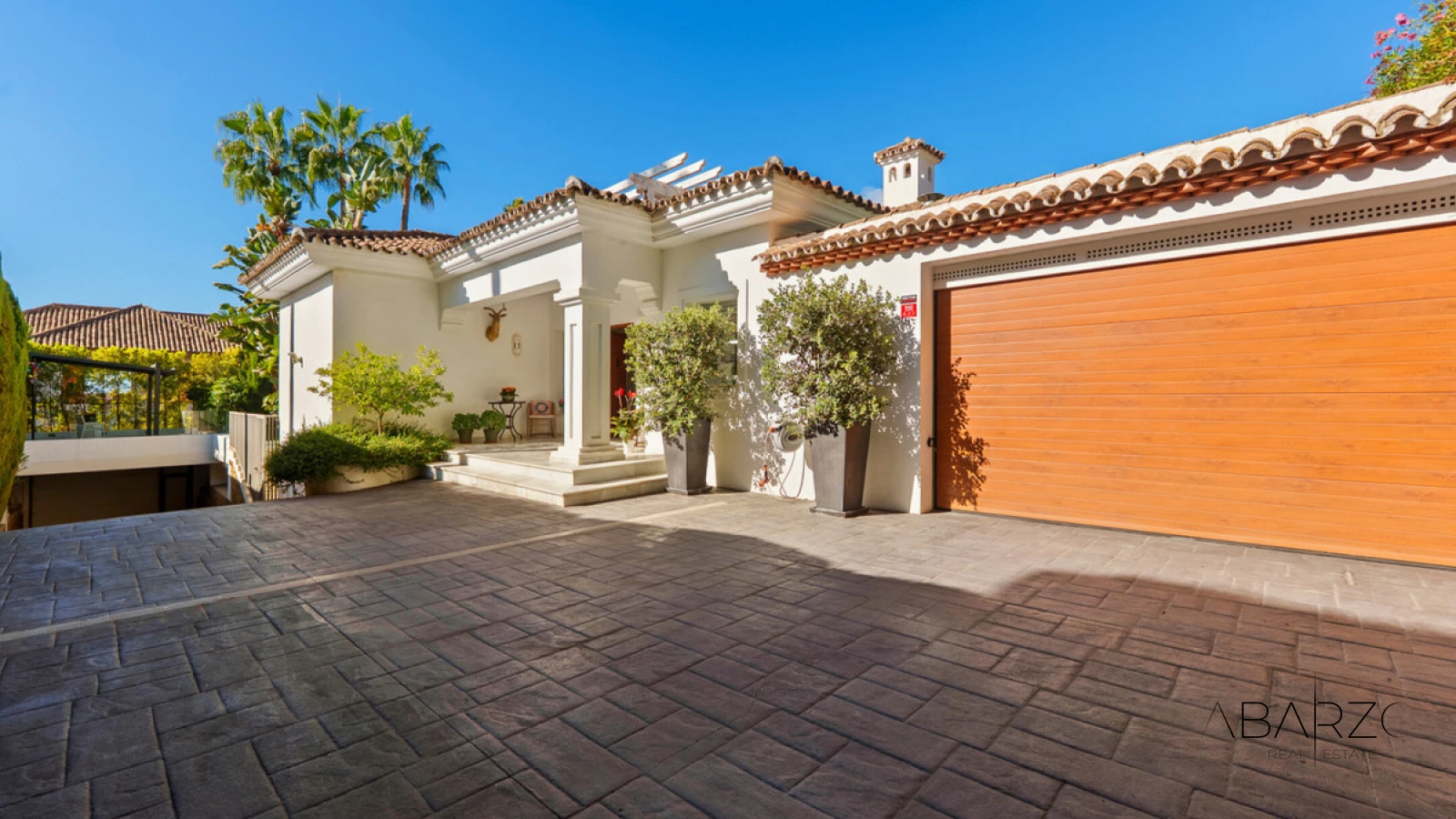 Одноуровневая средиземноморская вилла в Сьерра Бланка, Марбелья — interior, Golden Mile, Marbella (35 of 49)