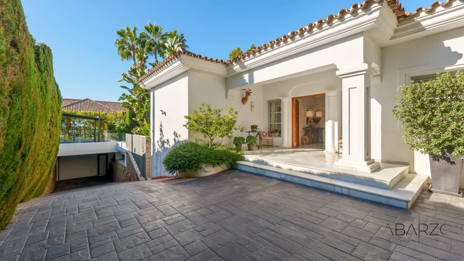 Одноуровневая средиземноморская вилла в Сьерра Бланка, Марбелья — interior, Golden Mile, Marbella (34 of 49)