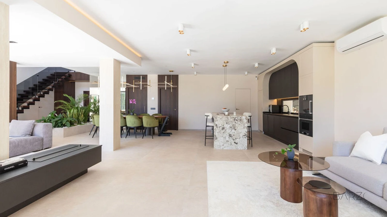 Stunning 6-Bedroom Villa with Sea Views in El Paraíso, Benahavís — interior, New Golden Mile, Estepona (3 of 10)