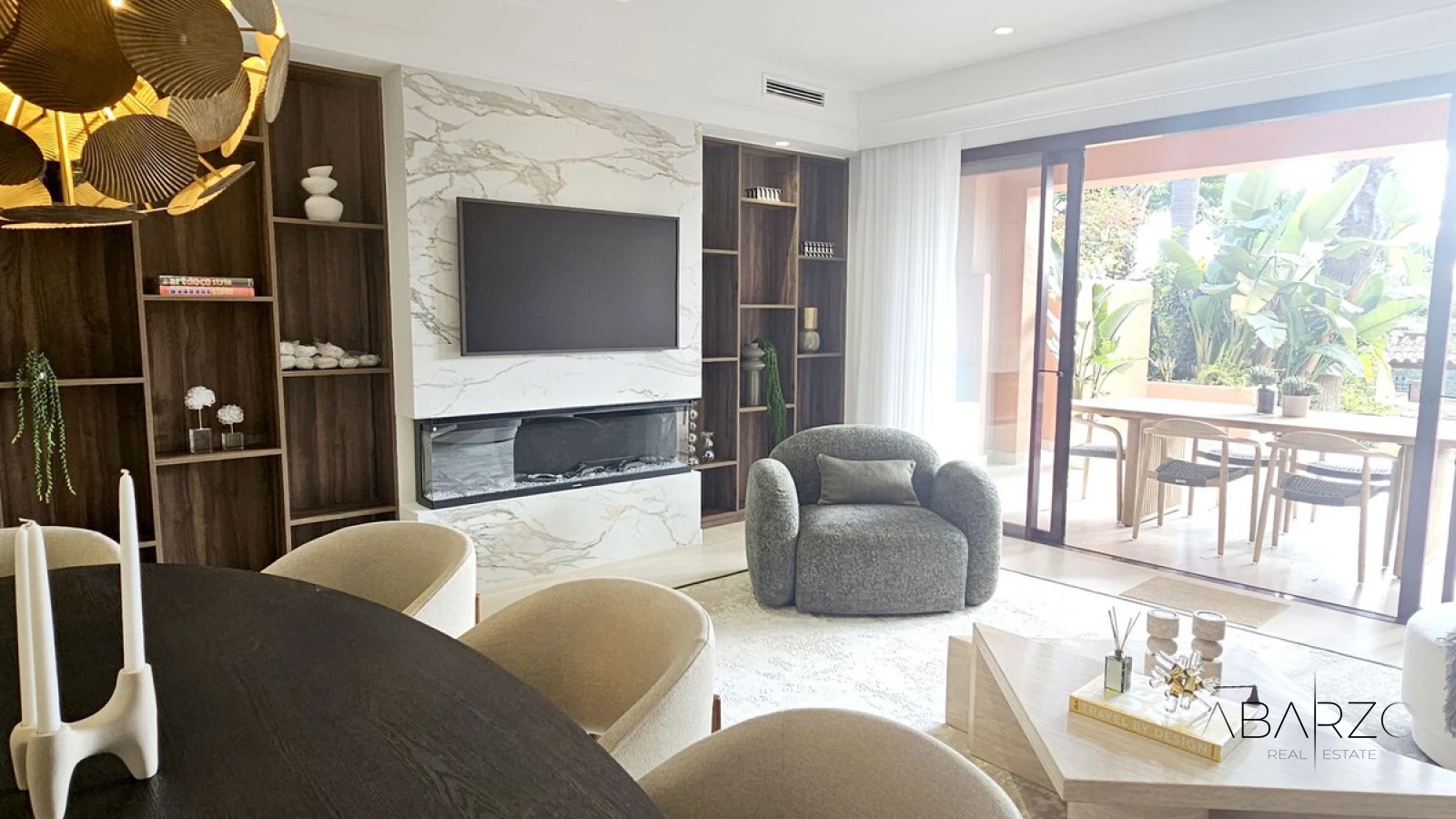 Exquisita Villa de Lujo en Altos de Puente Romano, Marbella con Jardín Privado y Garaje — interior, Golden Mile, Marbella (6 of 20)