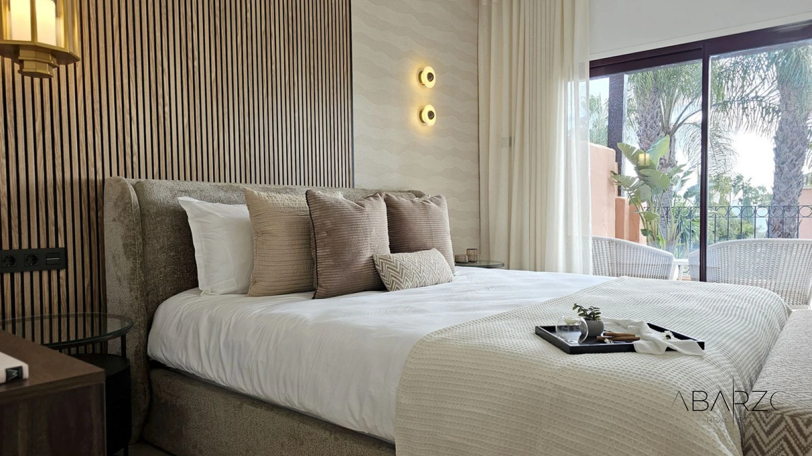 Exquisita Villa de Lujo en Altos de Puente Romano, Marbella con Jardín Privado y Garaje — interior, Golden Mile, Marbella (13 of 20)