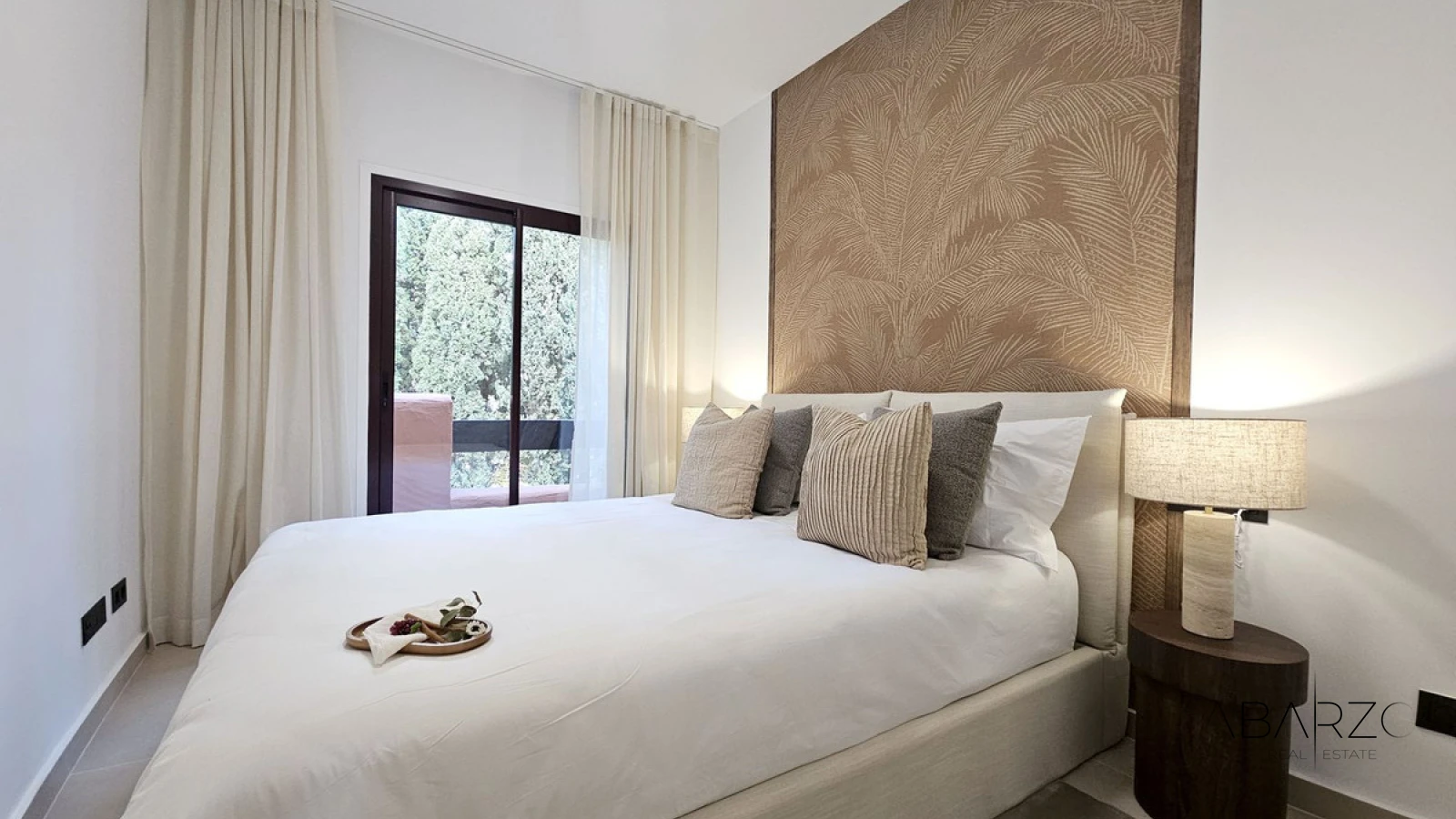 Exquisita Villa de Lujo en Altos de Puente Romano, Marbella con Jardín Privado y Garaje — interior, Golden Mile, Marbella (16 of 20)