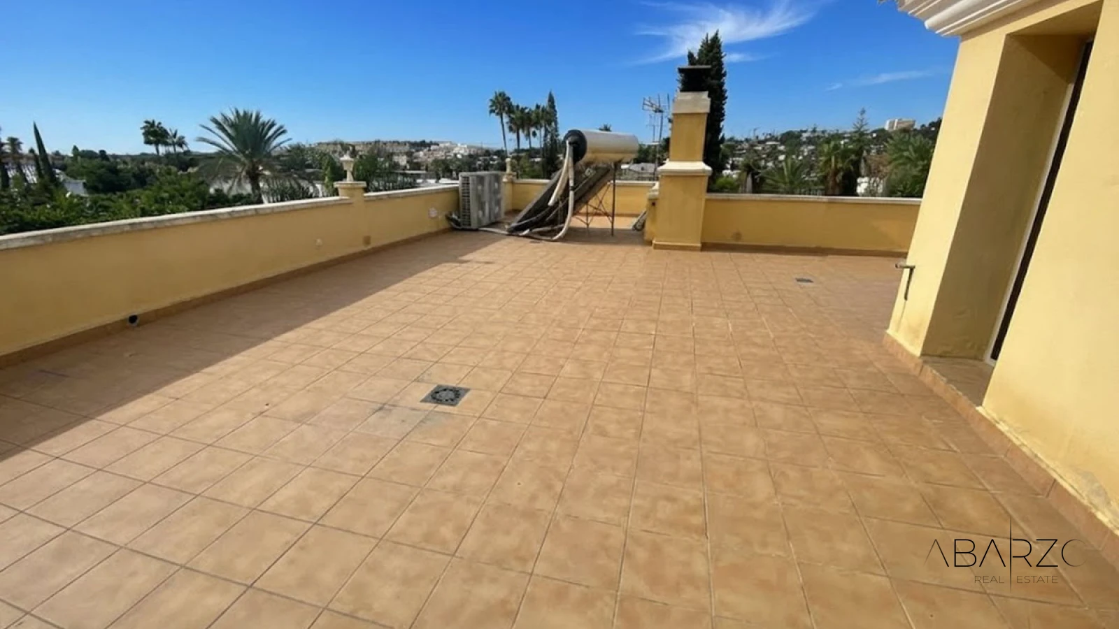 Exklusive Villa in Parcelas del Golf, Aloha mit privatem Pool und Dachterrasse — interior, Nueva Andalucía, Marbella (4 of 34)