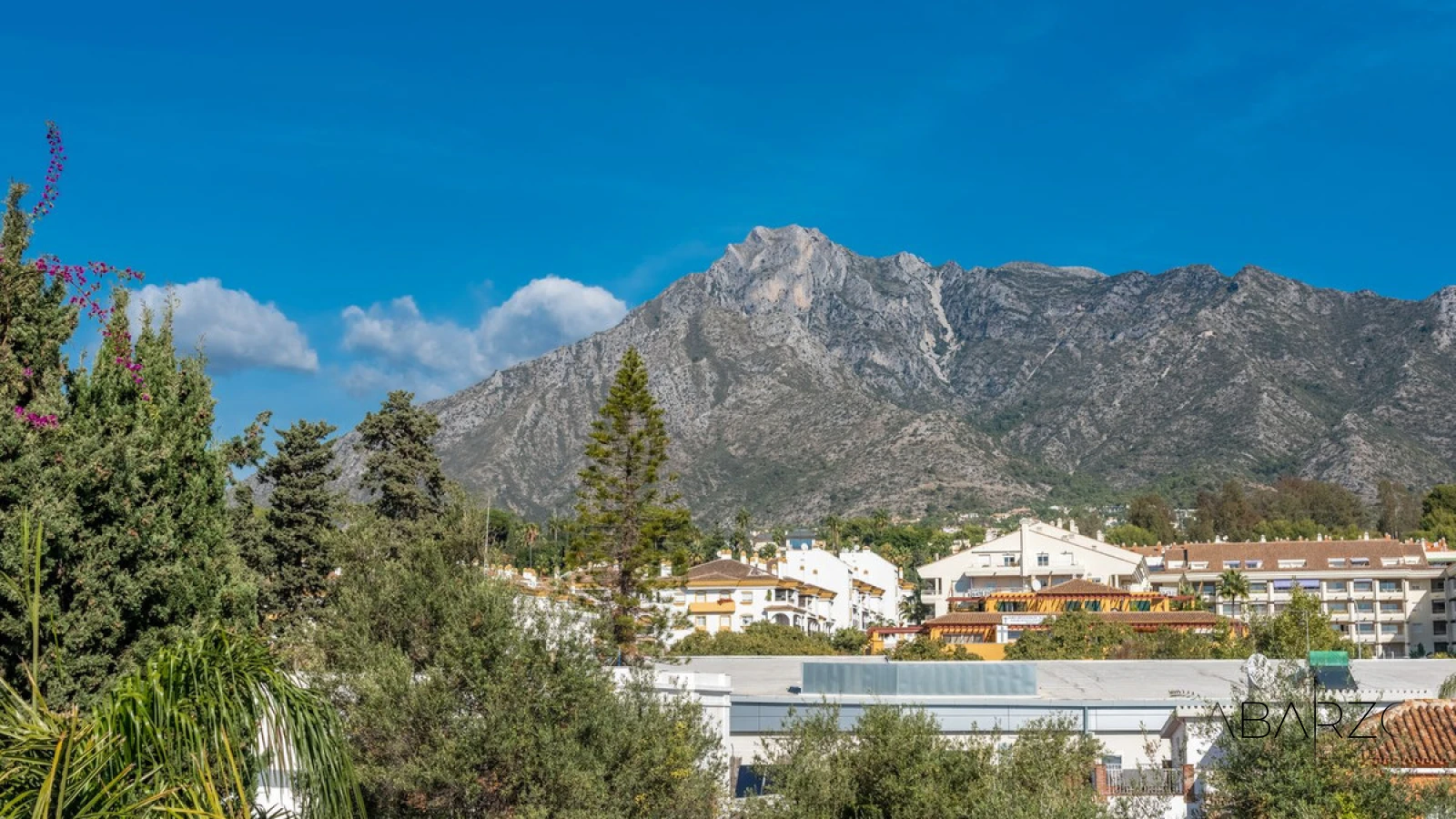 Top Angebot Zeitgenössische Villa Casablanca Marbella mit Pool und Dach-Jacuzzi — interior, Golden Mile, Marbella (3 of 49)