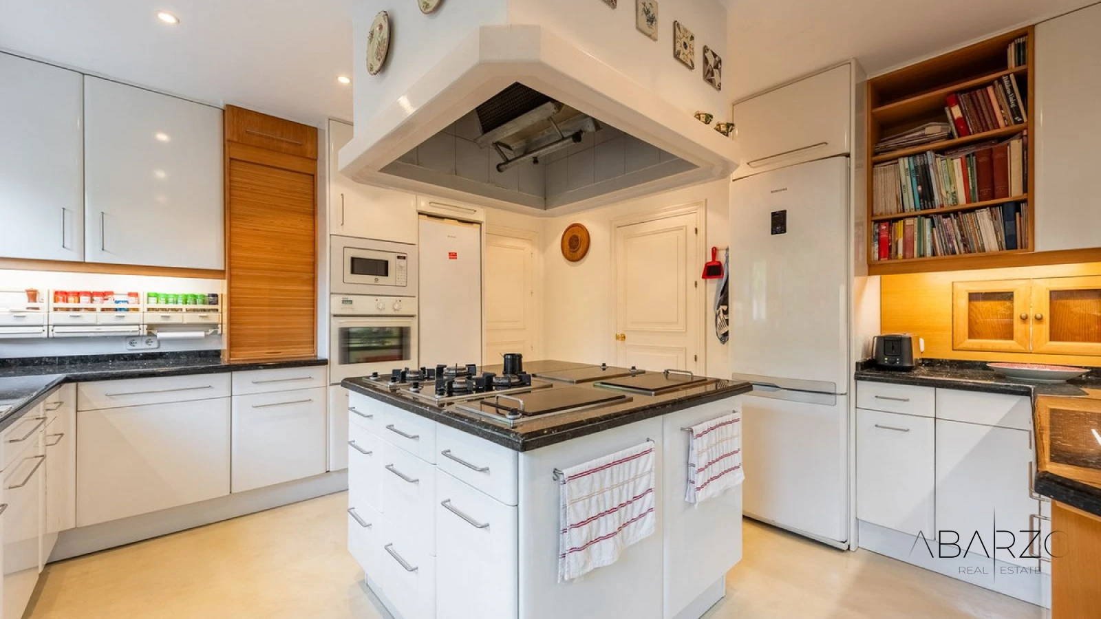 Вилла у моря с потенциалом реновации в Параисо Барональ, Эстепона — interior, New Golden Mile, Estepona (6 of 36)