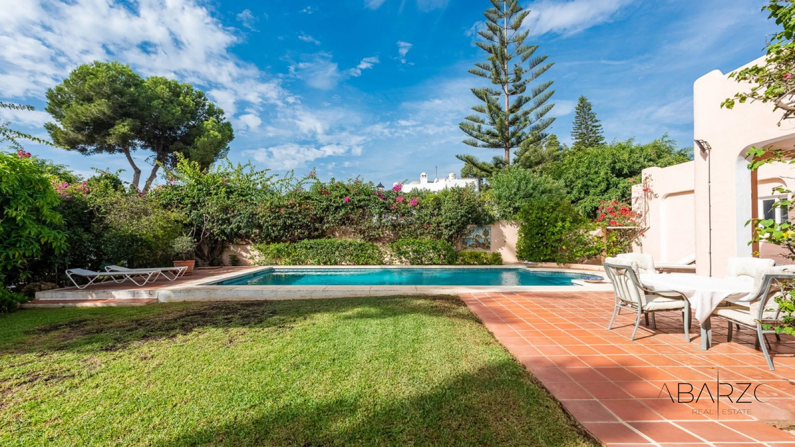Вилла у моря с потенциалом реновации в Параисо Барональ, Эстепона — interior, New Golden Mile, Estepona (9 of 36)