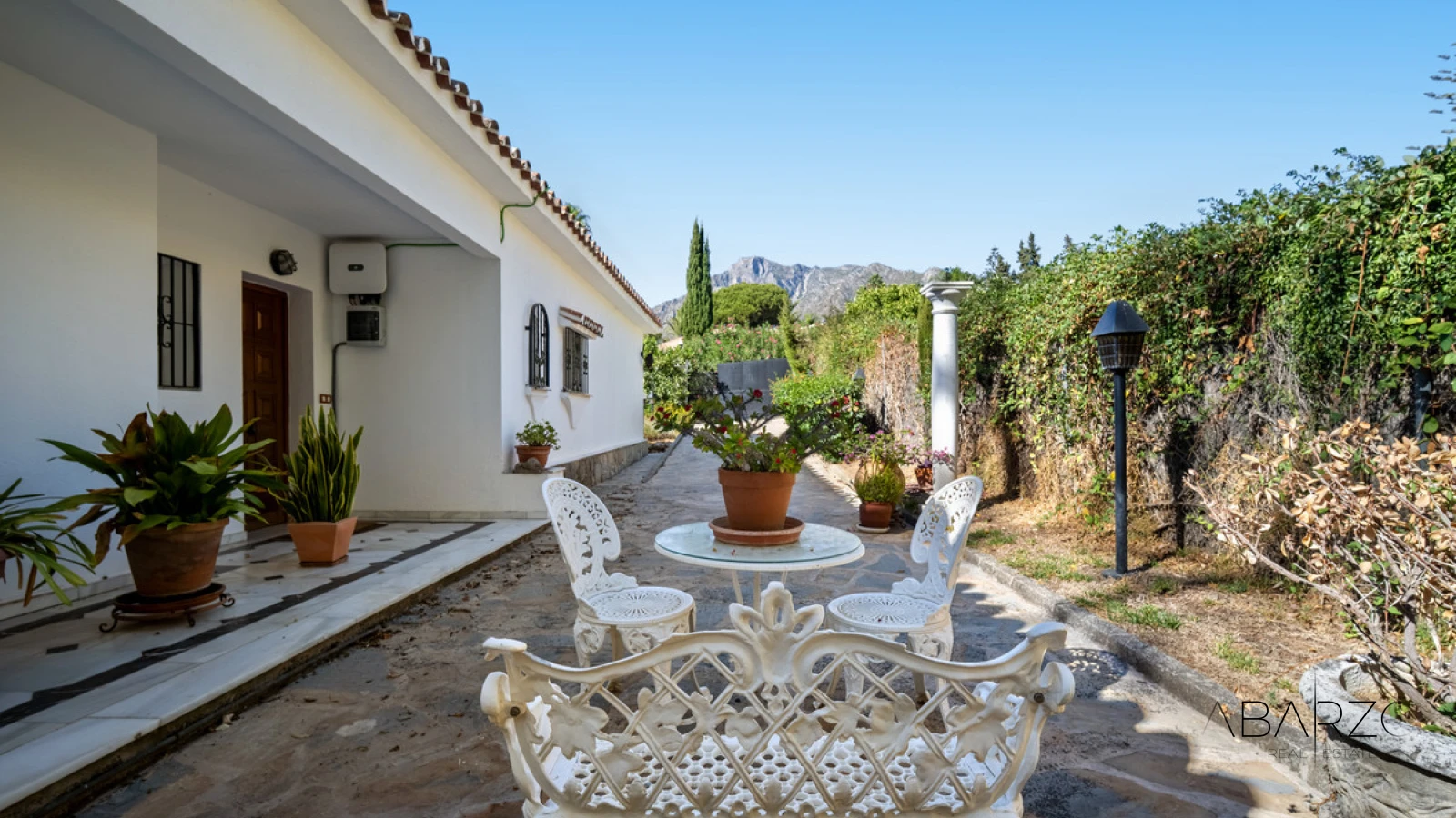 Andalusian Villa with Renovation Potential in La Merced, Marbella — interior, Marbella Centro, Marbella (18 of 23)