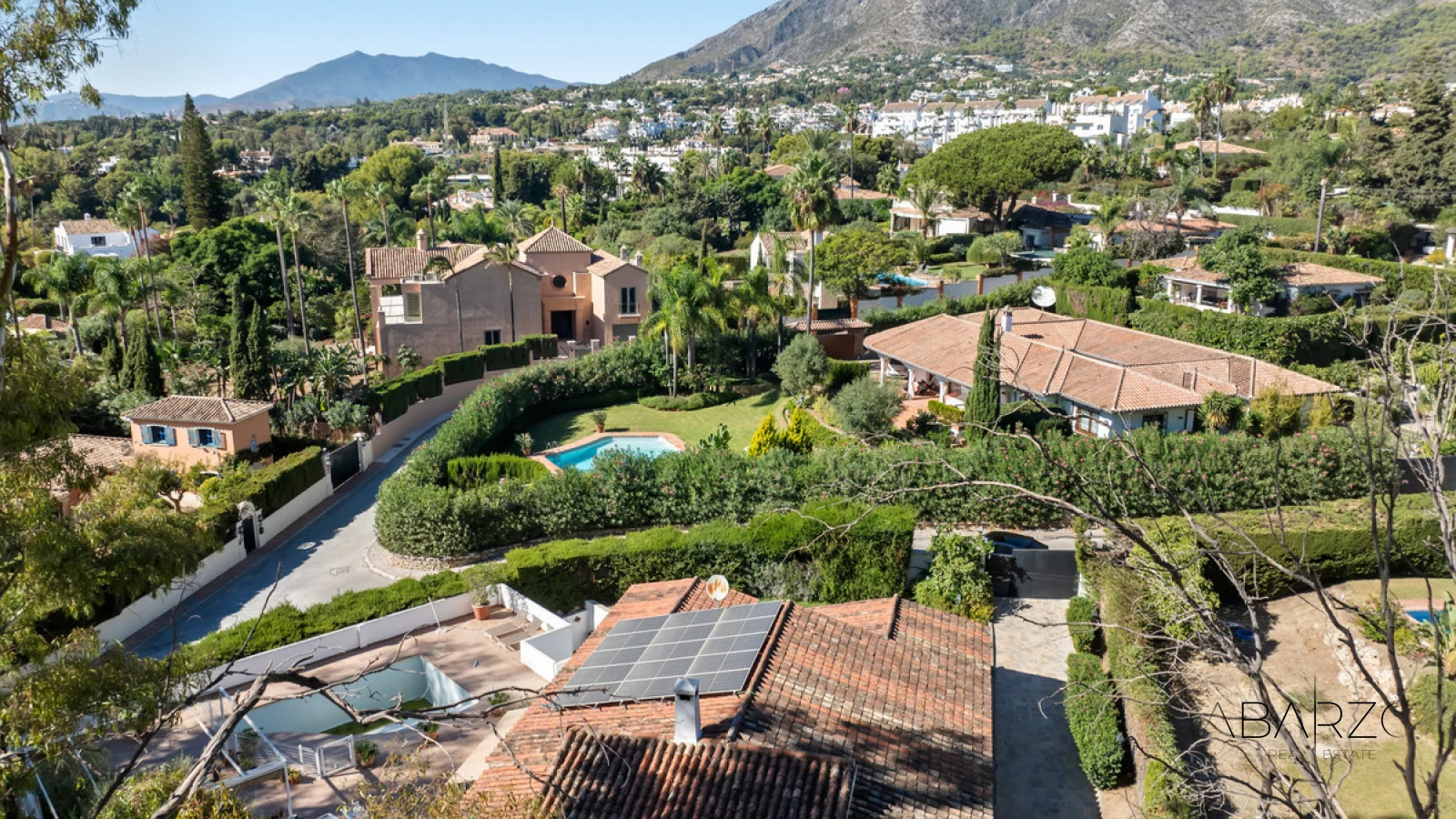 Andalusian Villa with Renovation Potential in La Merced, Marbella — interior, Marbella Centro, Marbella (3 of 23)