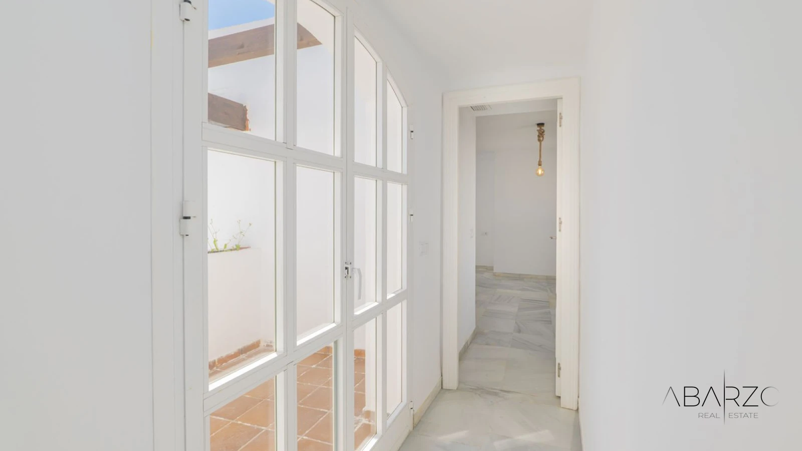 Freistehende Villa in Gehweite zu Puerto Banús, Marbella — interior, Puerto Banús, Marbella (31 of 38)