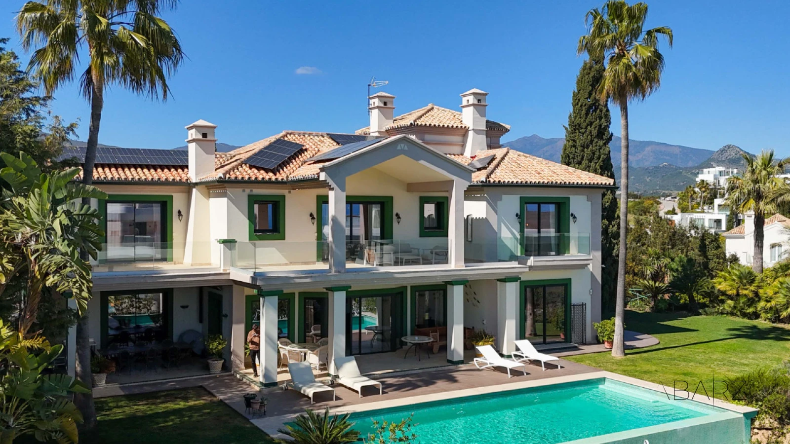 Exceptional villa in Selwo, Estepona  with infinity pool and private wellness area — interior, New Golden Mile, Estepona (4 of 98)