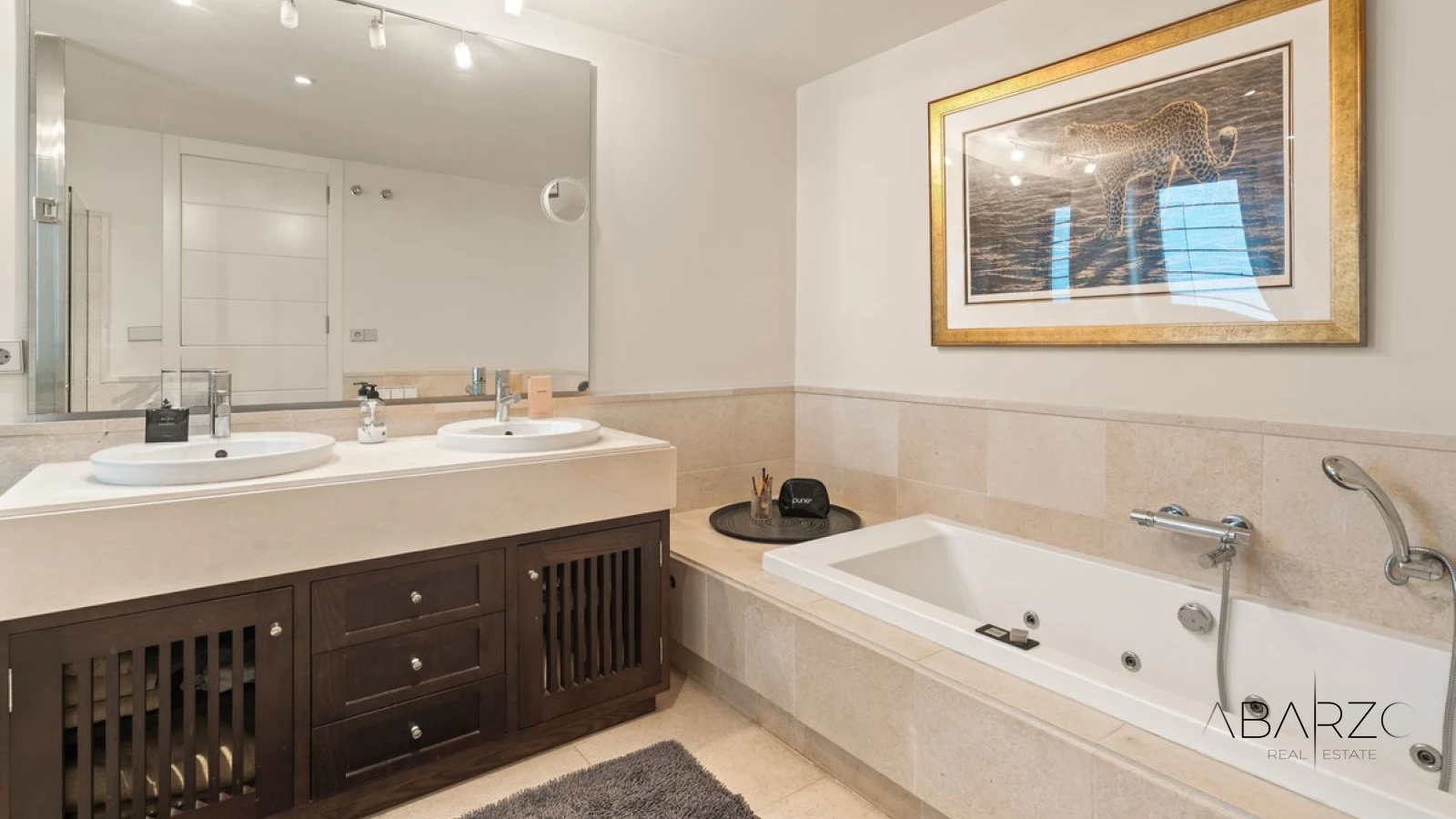 Ground-Floor Apartment with 76 m² Terraces in Los Flamingos Golf Resort, Benahavís — interior, Los Flamingos, Benahavís (19 of 27)
