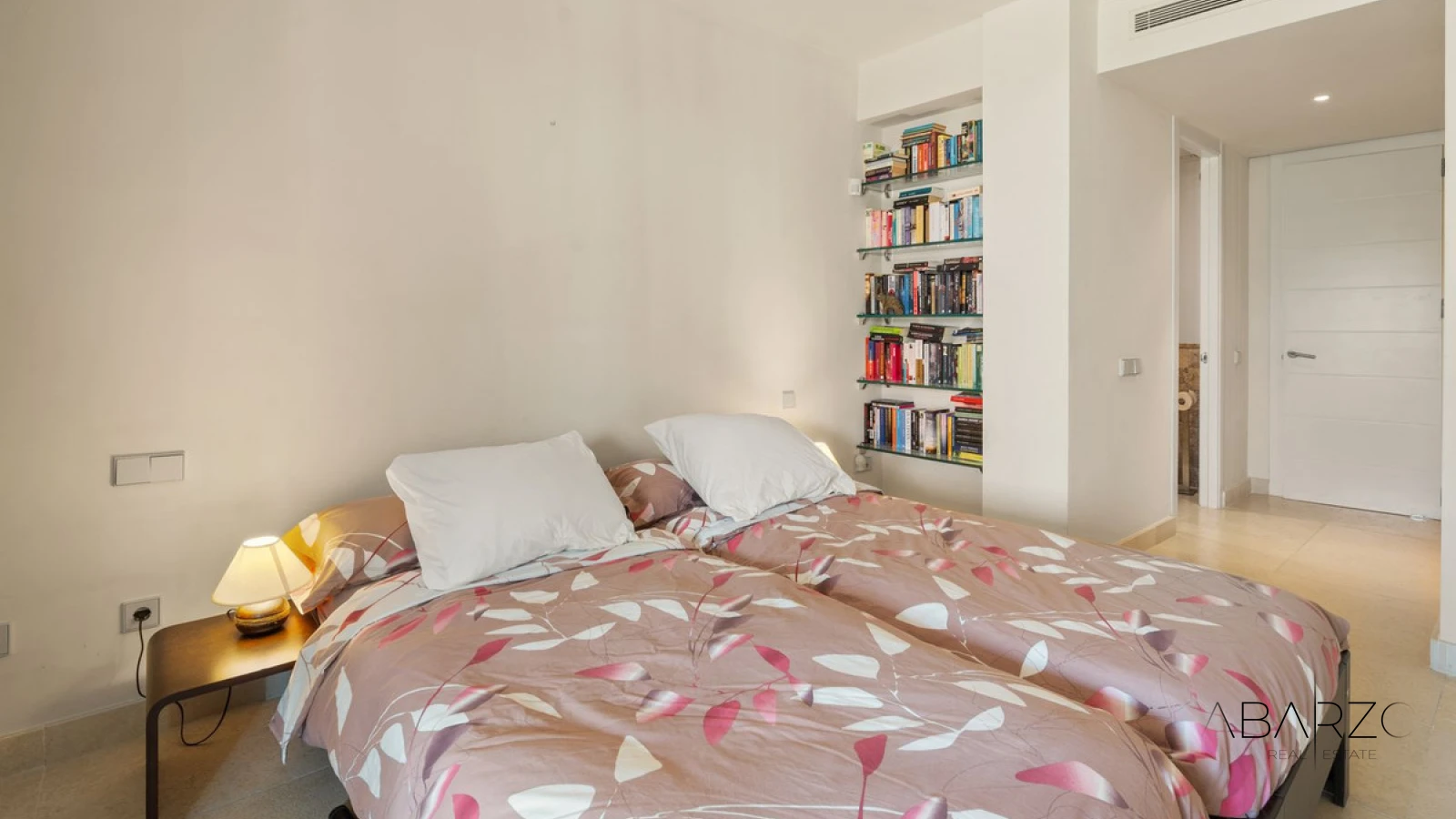 Ground-Floor Apartment with 76 m² Terraces in Los Flamingos Golf Resort, Benahavís — interior, Los Flamingos, Benahavís (23 of 27)