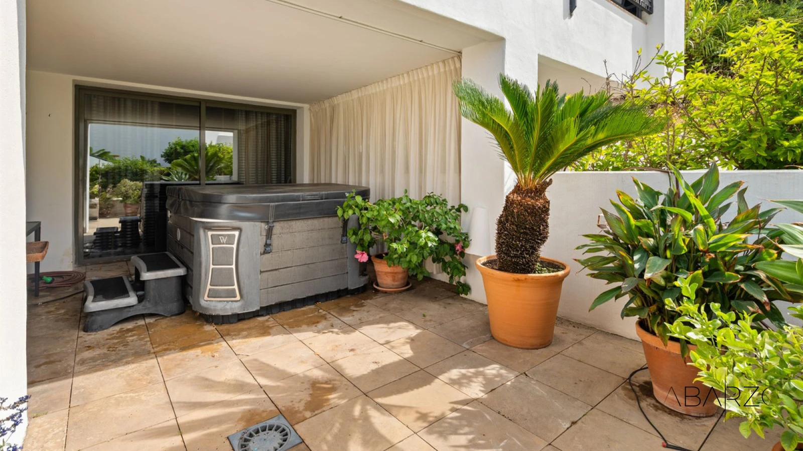 Ground-Floor Apartment with 76 m² Terraces in Los Flamingos Golf Resort, Benahavís — interior, Los Flamingos, Benahavís (7 of 27)