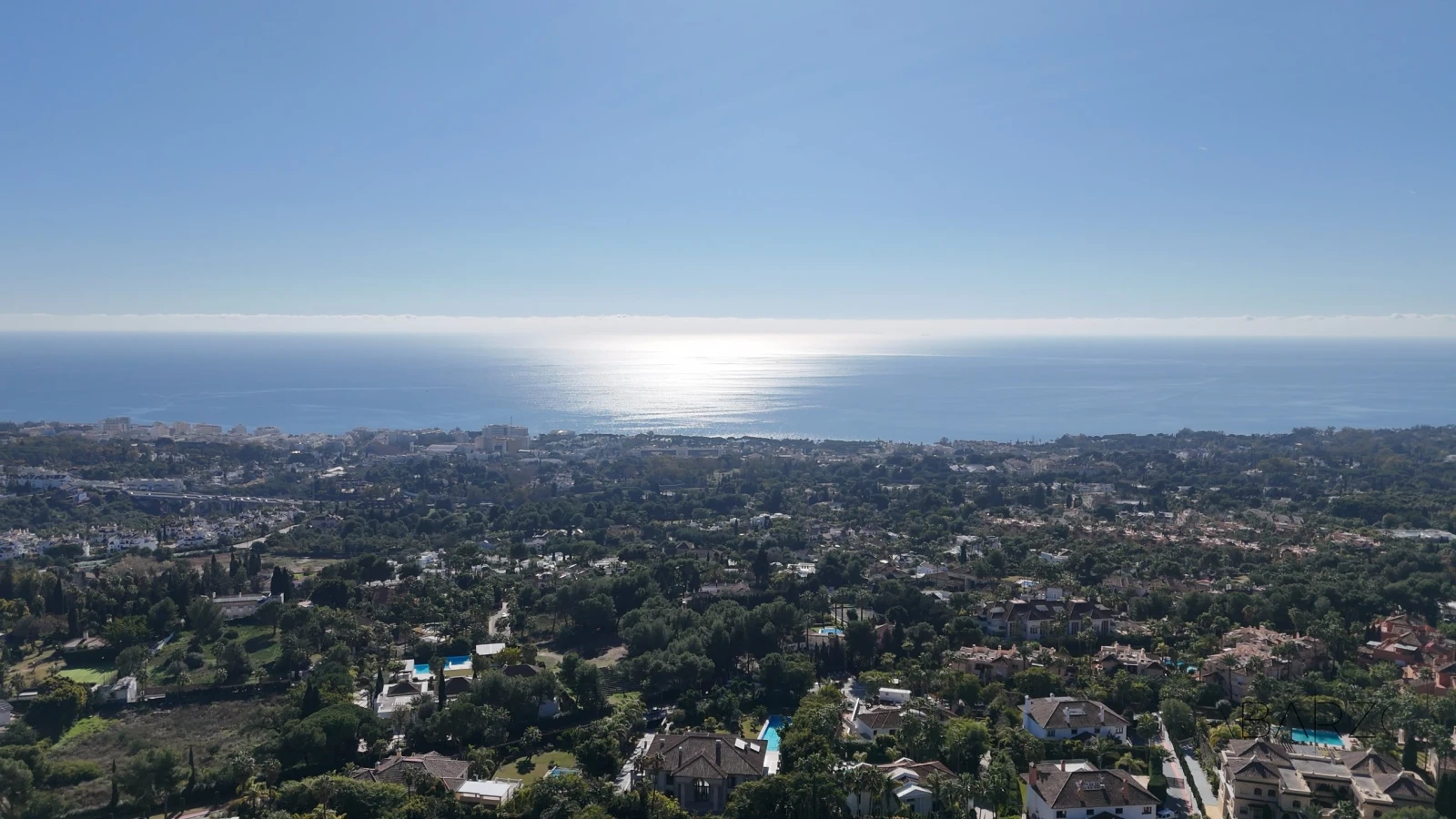 Off-Market Grundstück mit Meerblick in der Gated Community von Sierra Blanca — luxury property for sale in Sierra Blanca, Marbella