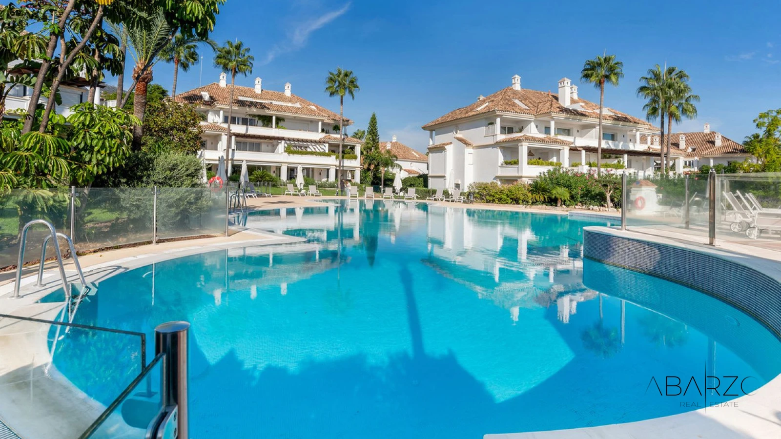 Renovated Duplex Penthouse in Monte Paraíso, Golden Mile, Marbella — interior, Golden Mile, Marbella (31 of 31)