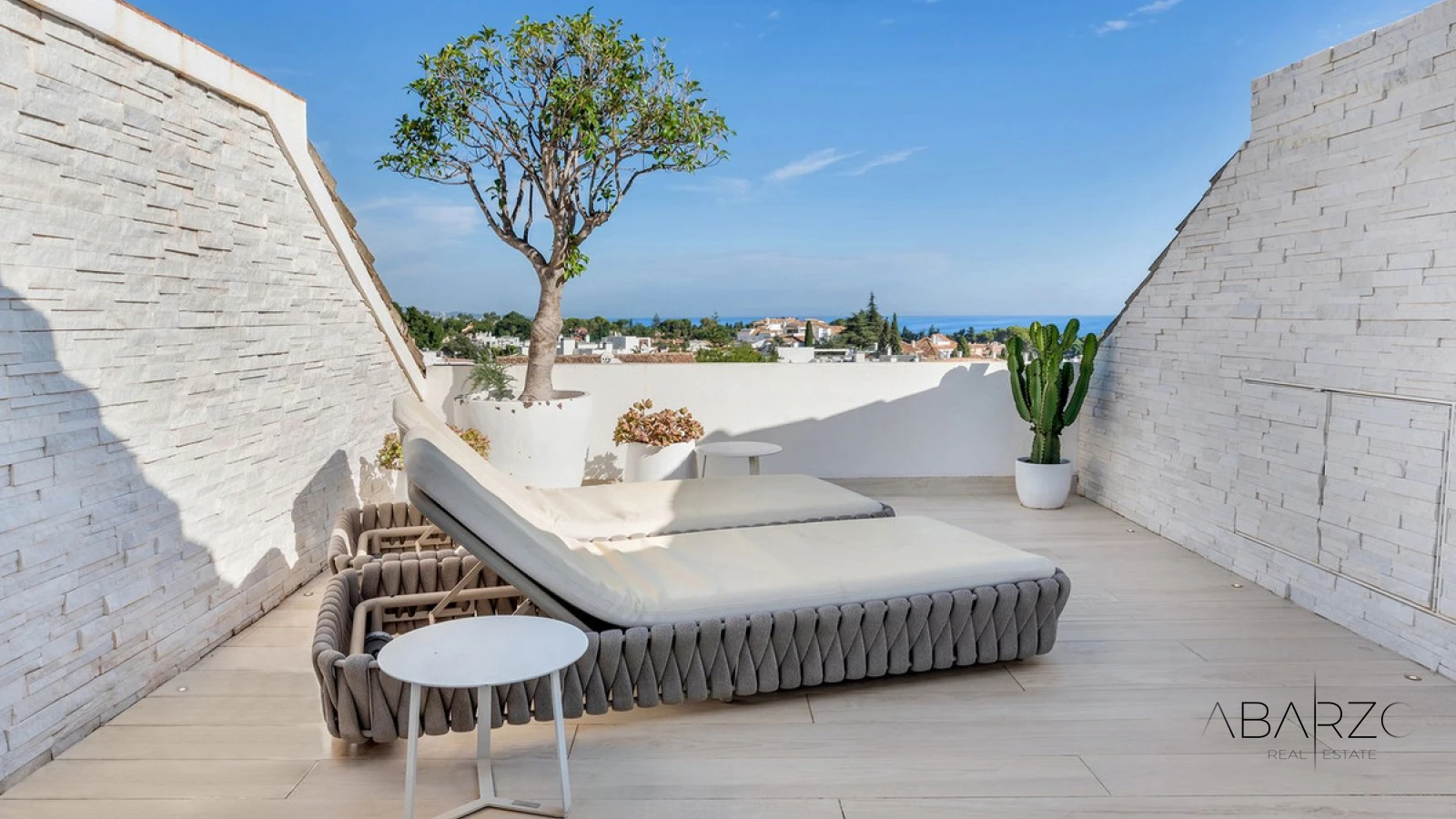 Renovated Duplex Penthouse in Monte Paraíso, Golden Mile, Marbella — interior, Golden Mile, Marbella (23 of 31)