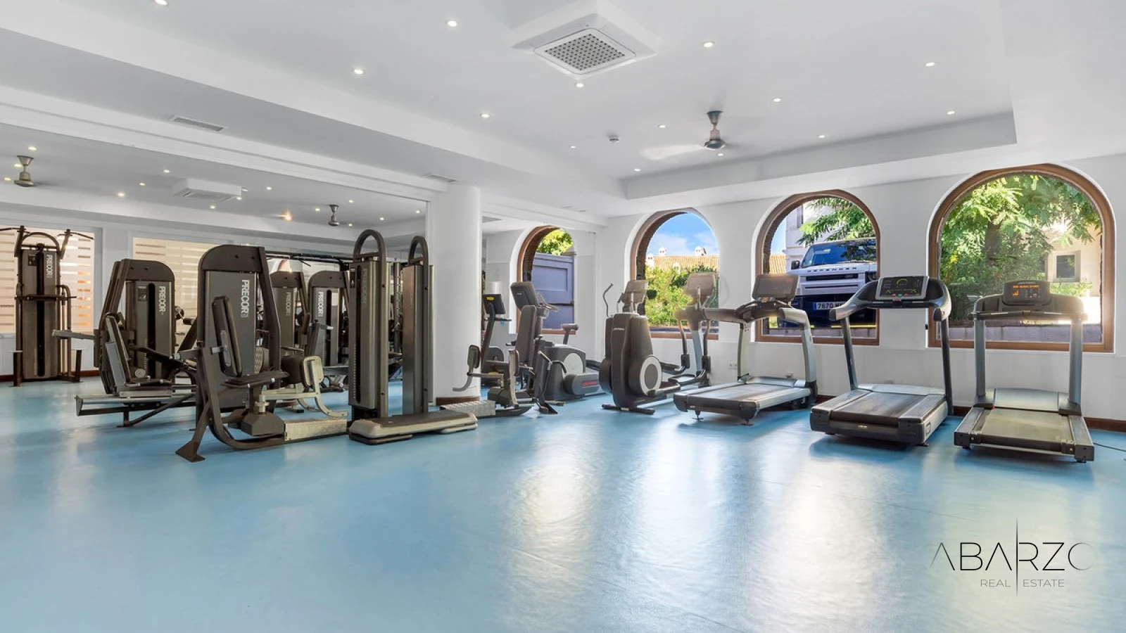 Renovated Duplex Penthouse in Monte Paraíso, Golden Mile, Marbella — interior, Golden Mile, Marbella (27 of 31)