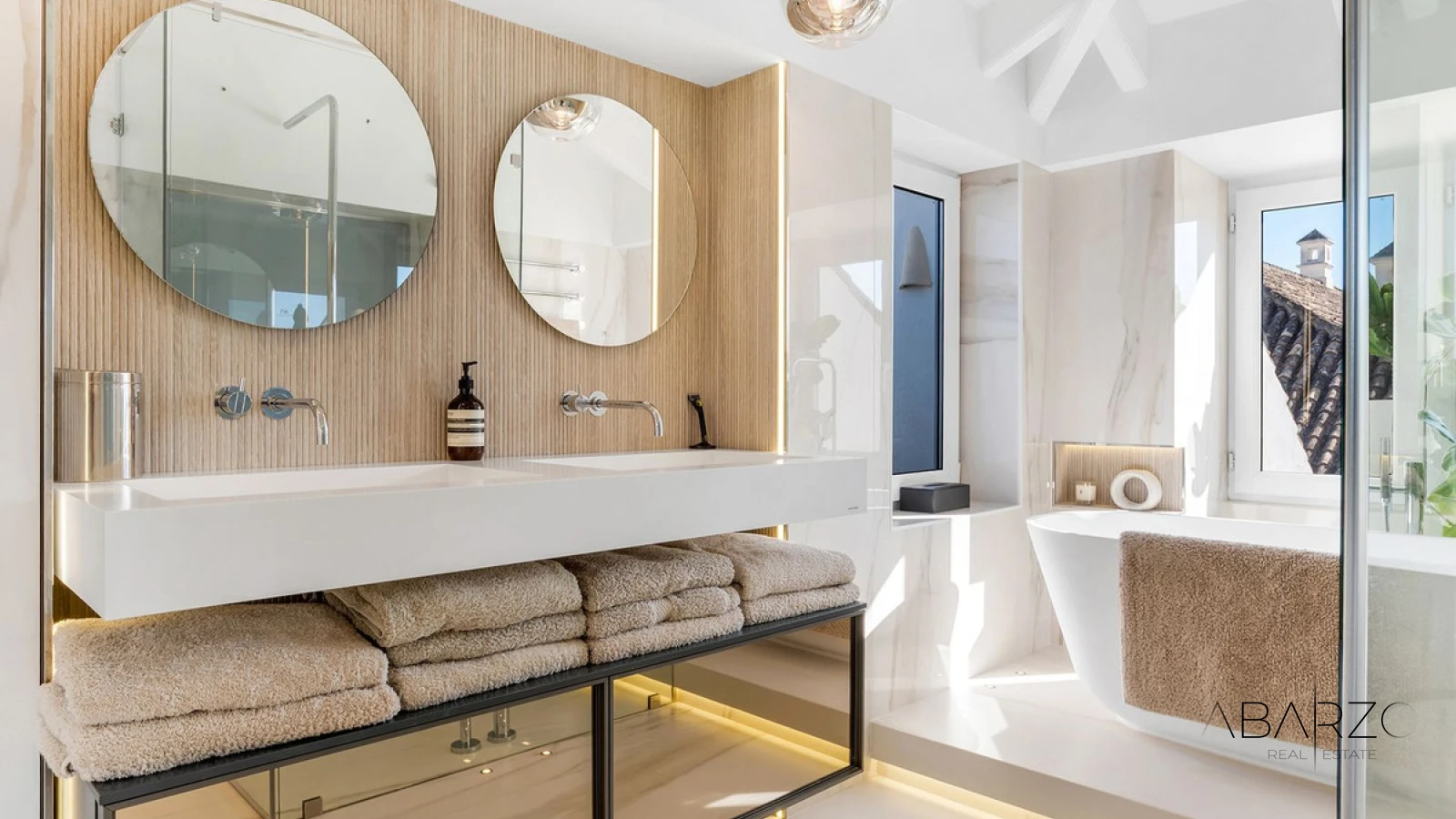 Renovated Duplex Penthouse in Monte Paraíso, Golden Mile, Marbella — interior, Golden Mile, Marbella (20 of 31)