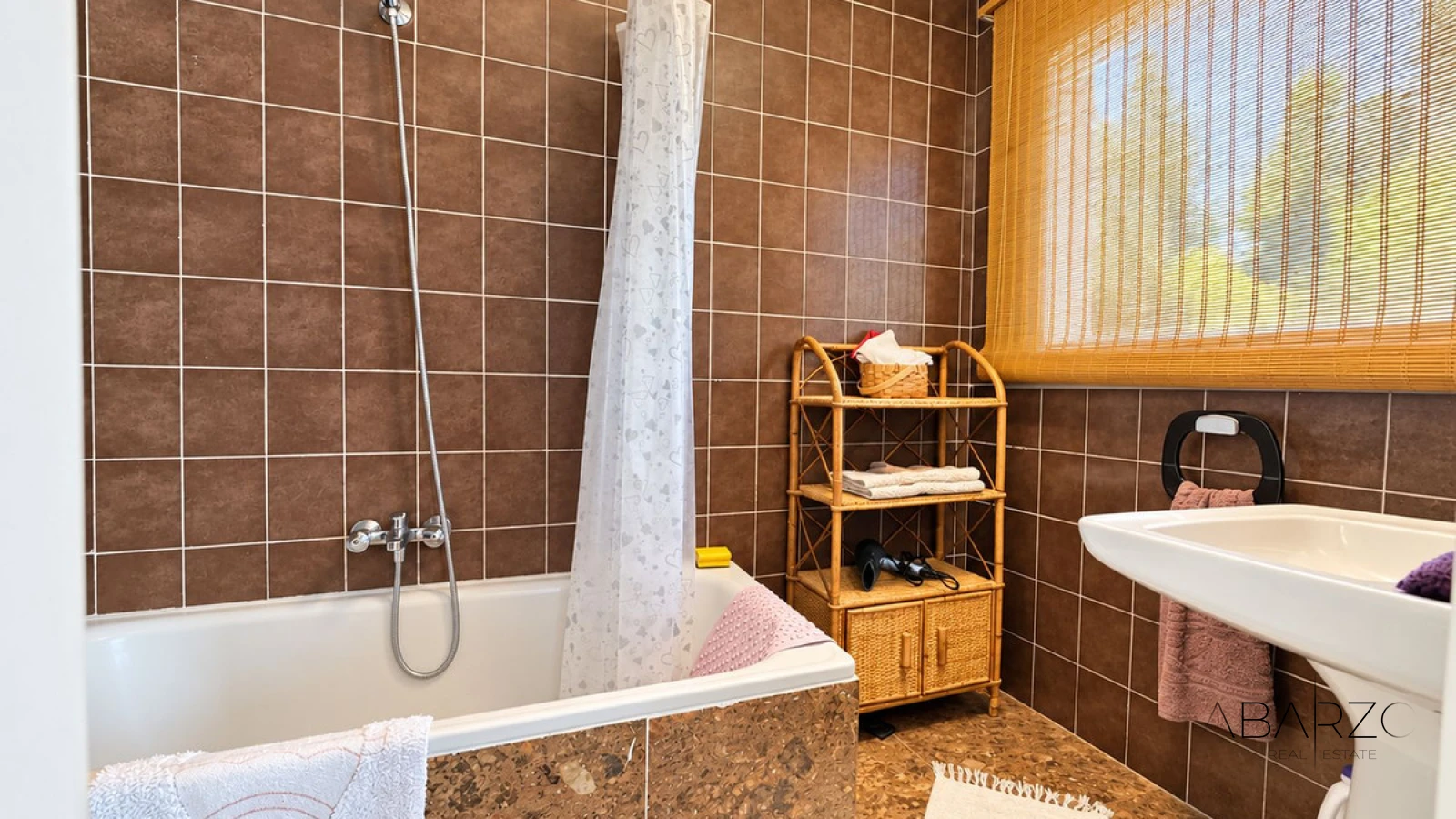 Corner Townhouse for Renovation in Jardines de Marbería, Nagüeles, Marbella — interior, Golden Mile, Marbella (12 of 14)