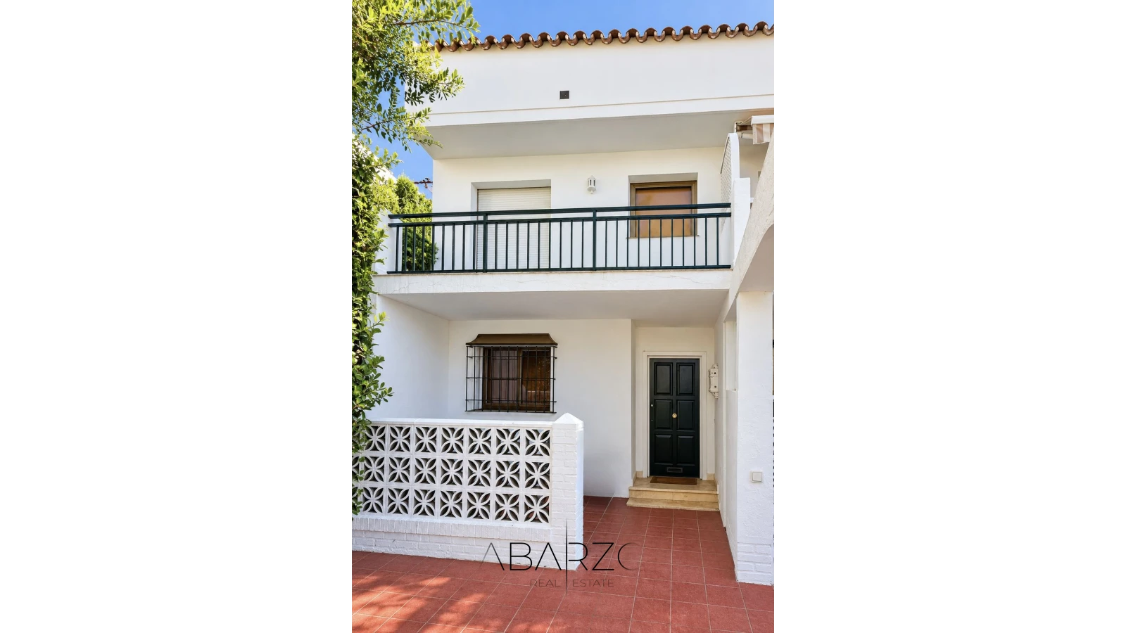Corner Townhouse for Renovation in Jardines de Marbería, Nagüeles, Marbella — interior, Golden Mile, Marbella (11 of 14)