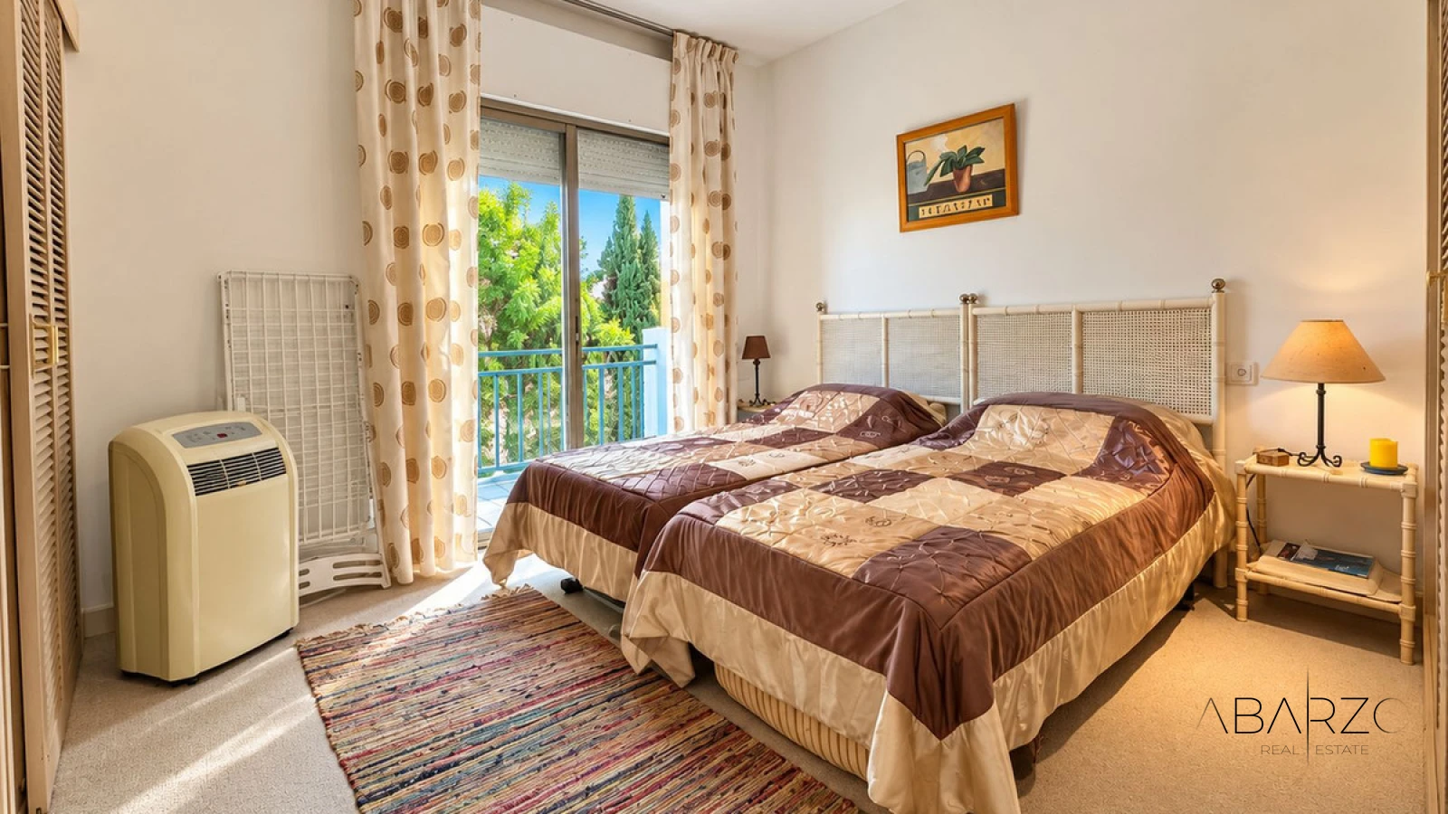 Corner Townhouse for Renovation in Jardines de Marbería, Nagüeles, Marbella — interior, Golden Mile, Marbella (8 of 14)