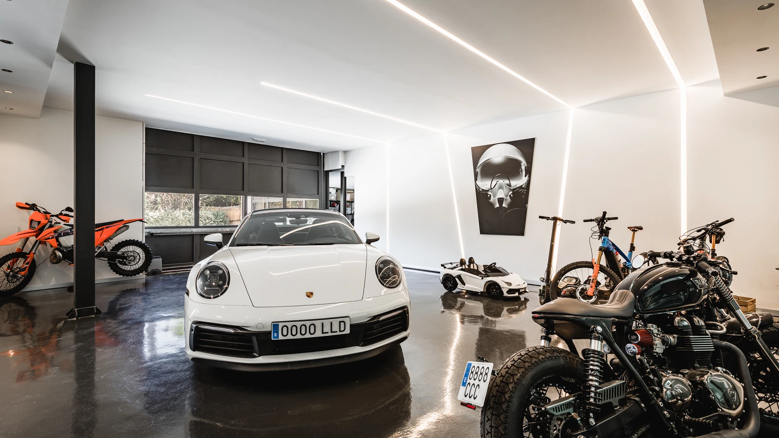 MAR-0028 — interior, Golden Mile, Marbella (39 of 47)