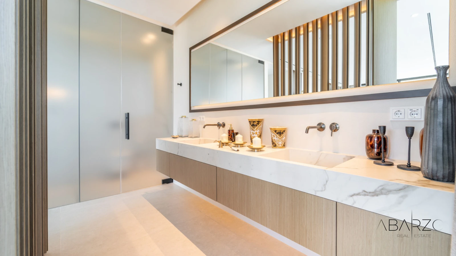 Exceptional New Villa in Los Monteros with Pool, Sea Views, and Elevator — interior, Marbella East, Marbella (16 of 27)