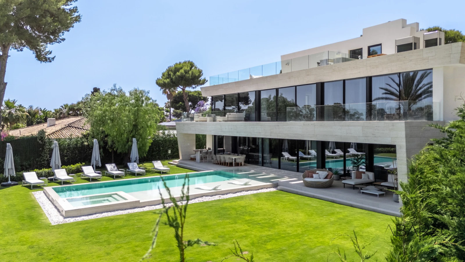 Exceptional New Villa in Los Monteros with Pool, Sea Views, and Elevator — interior, Marbella East, Marbella (4 of 27)