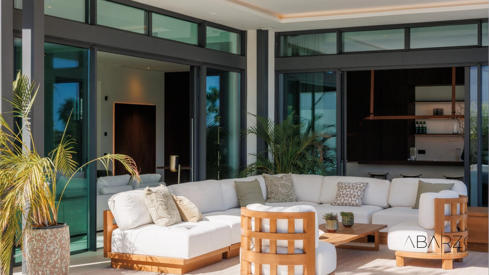Contemporary Villa in Lomas del Rey, Marbella Golden Mile with Private Pool and Security — interior, Golden Mile, Marbella (6 of 24)